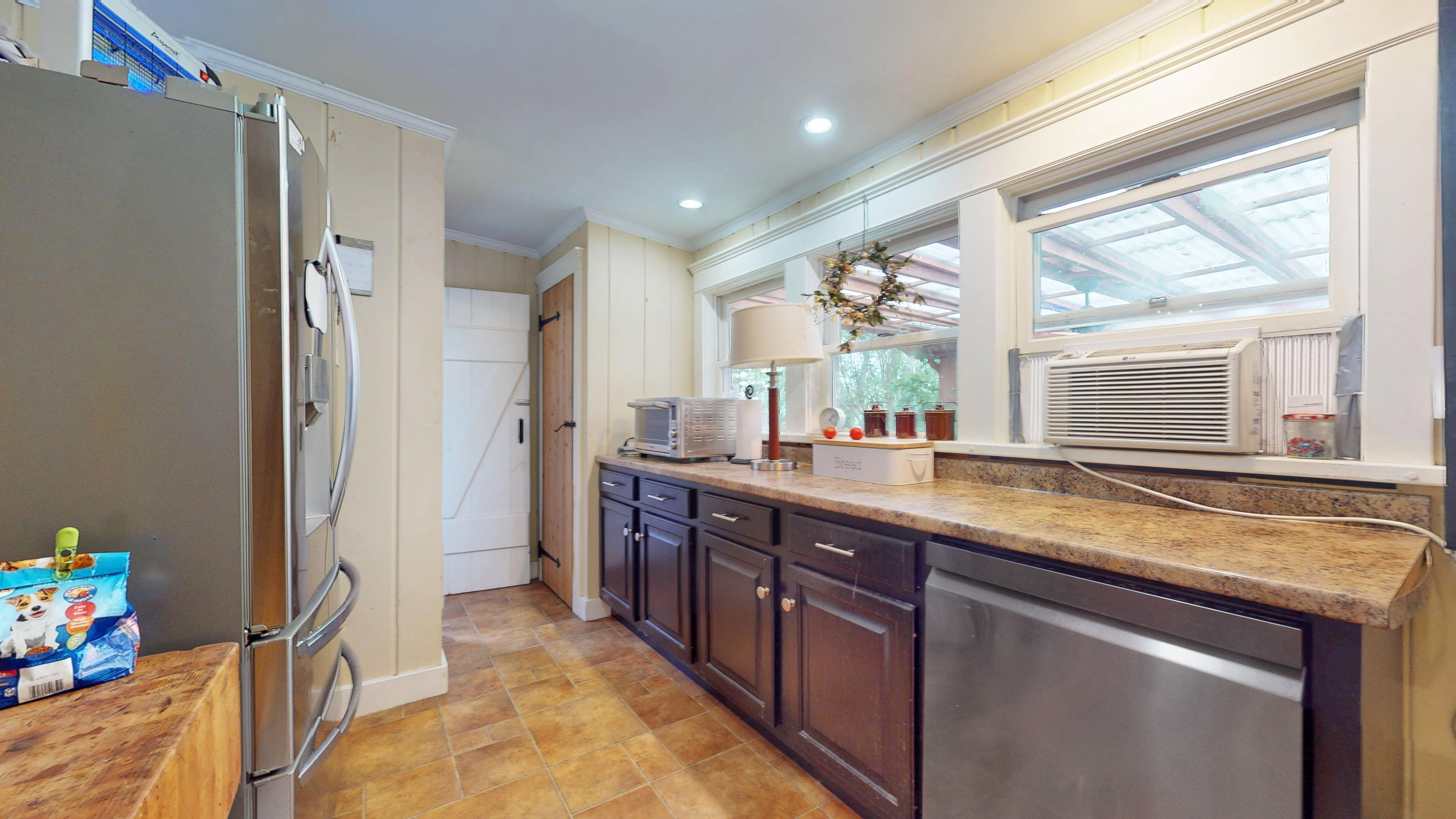 Absecon, New Jersey, 08201, United States, 7 Bedrooms Bedrooms, ,4 BathroomsBathrooms,Residential,For Sale,1974991