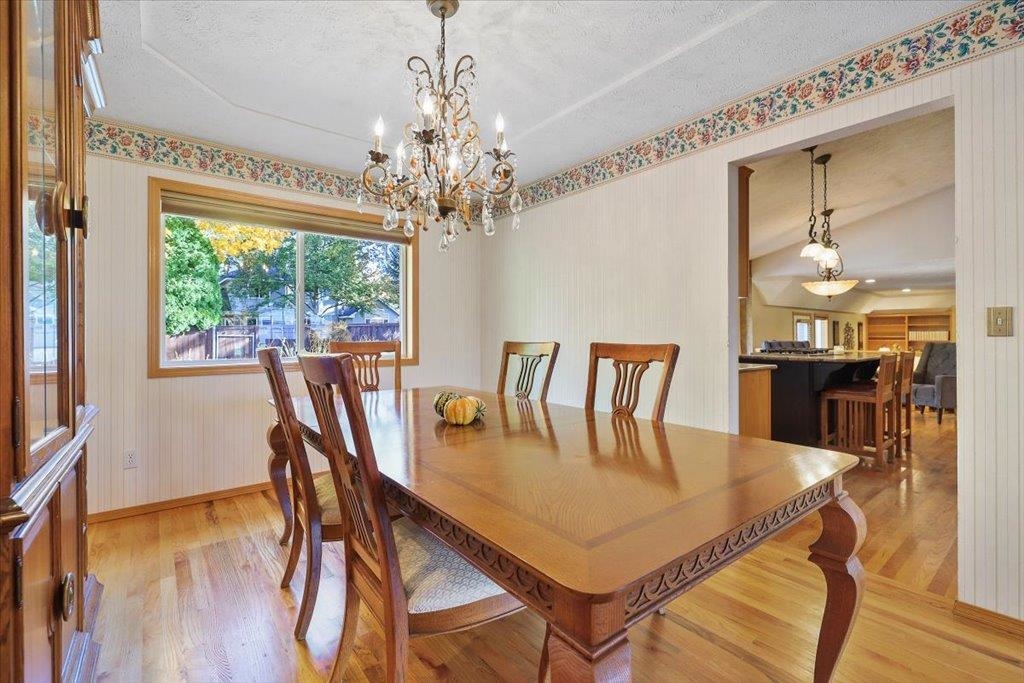 Spokane, Washington, 99223, United States, 5 Bedrooms Bedrooms, ,4 BathroomsBathrooms,Residential,For Sale,1988126