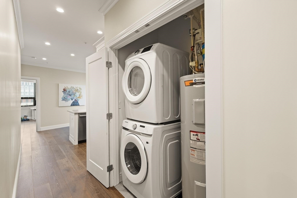 Wakefield, Massachusetts, 01880, United States, 2 Bedrooms Bedrooms, ,2 BathroomsBathrooms,Residential,For Sale,2040017