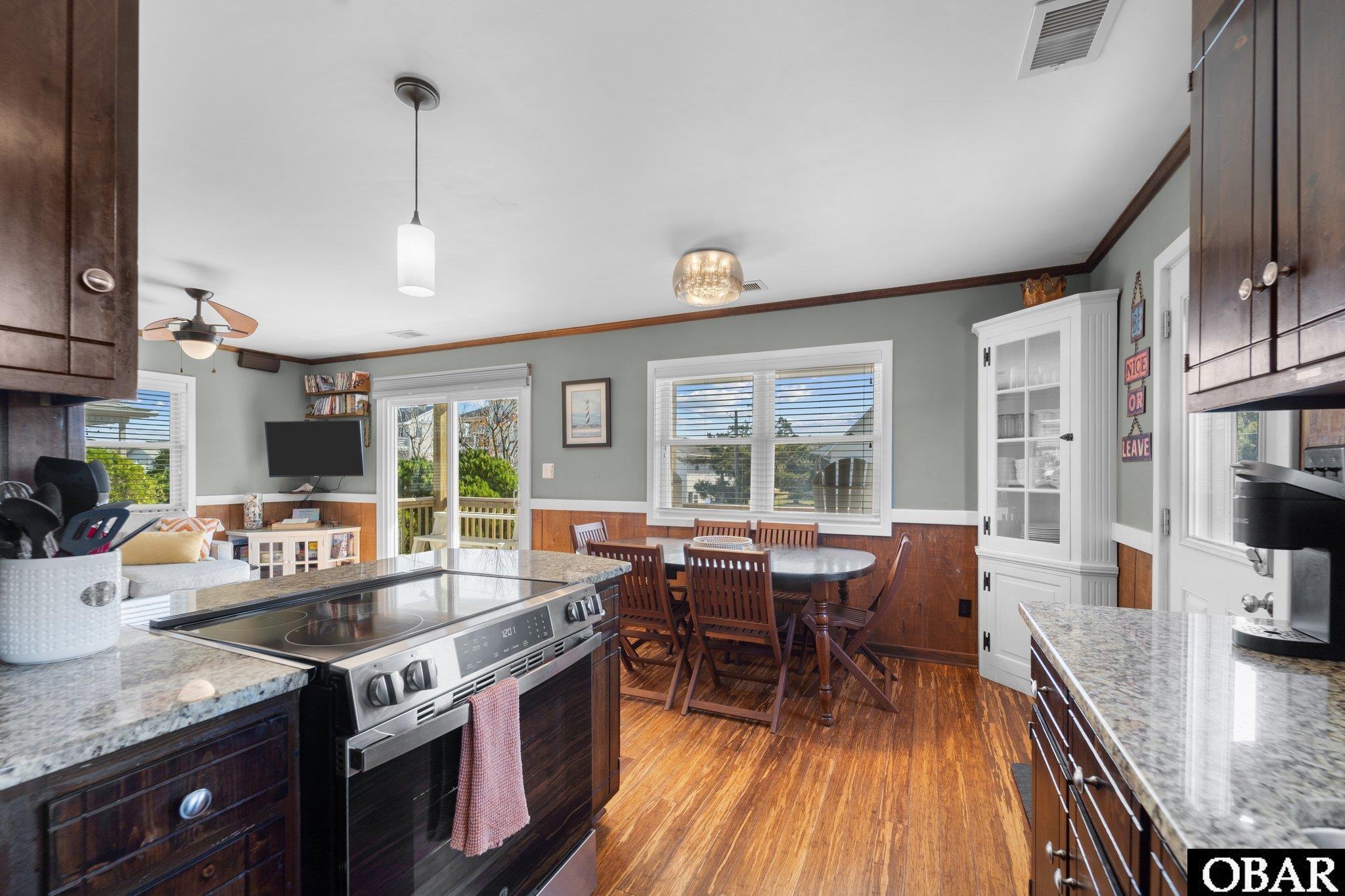 Kill Devil Hills, North Carolina, 27948, United States, 3 Bedrooms Bedrooms, ,2 BathroomsBathrooms,Residential,For Sale,1911985