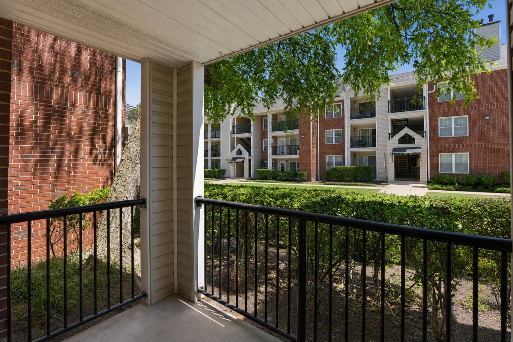  3303 Wyndham Circle, Alexandria, VA, 22302 - 物件實景