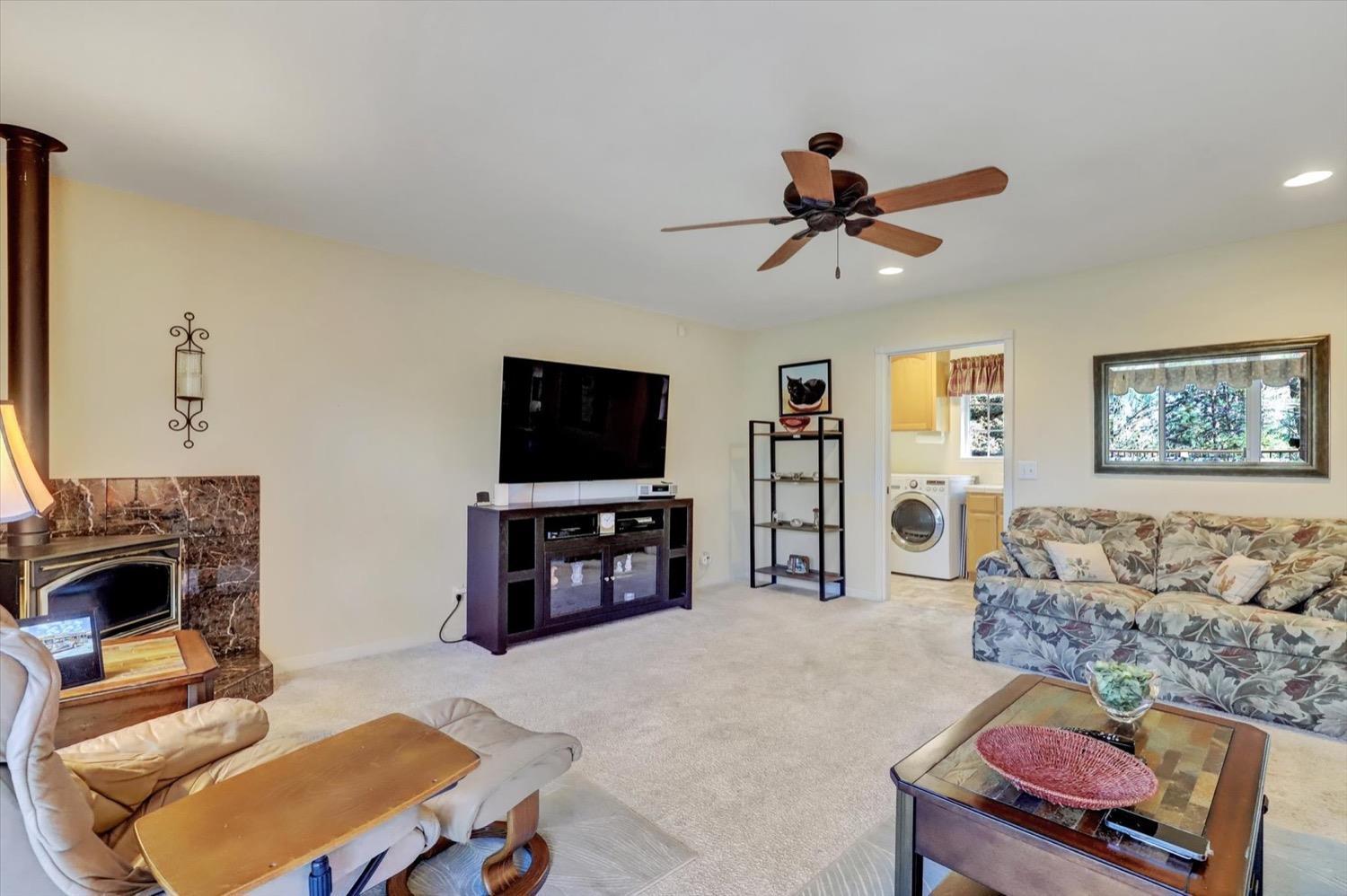 Grass Valley, California, 95949, United States, 3 Bedrooms Bedrooms, ,3 BathroomsBathrooms,Residential,For Sale,1840908