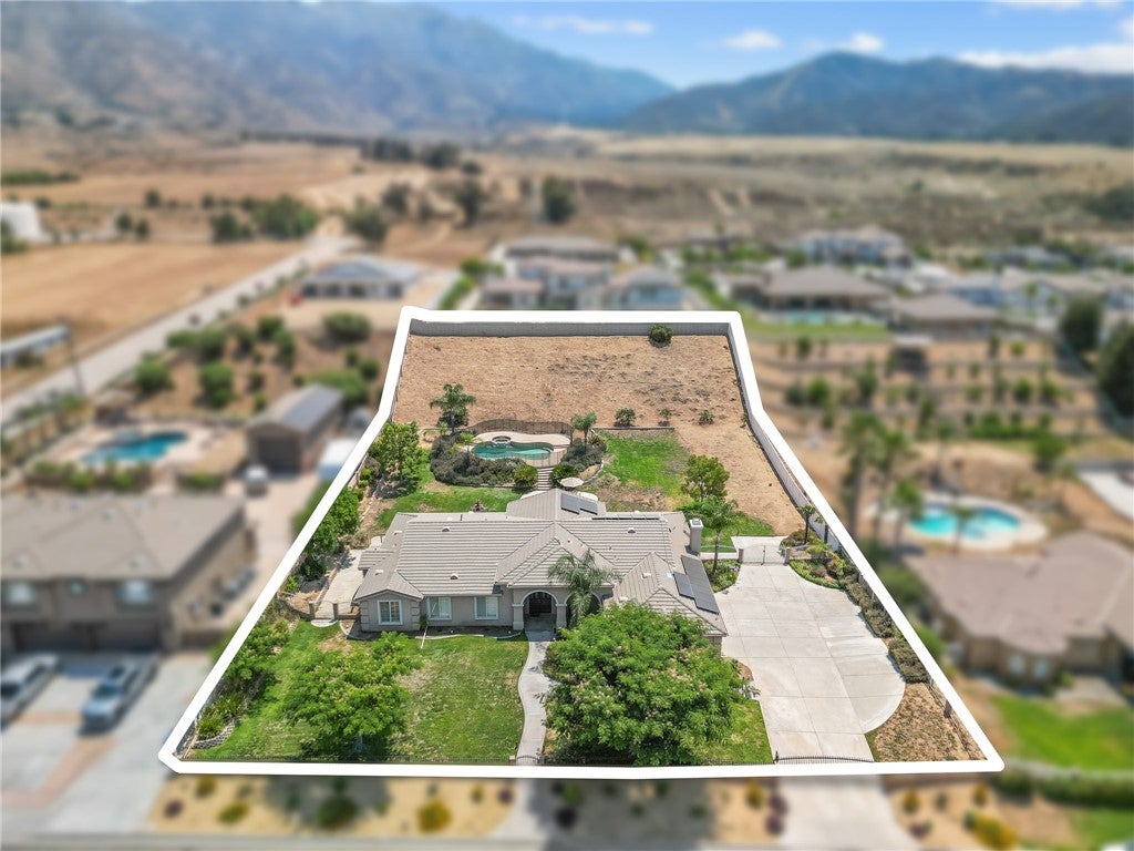 Yucaipa, California, 92399, United States, 4 Bedrooms Bedrooms, ,3 BathroomsBathrooms,Residential,For Sale,1895325