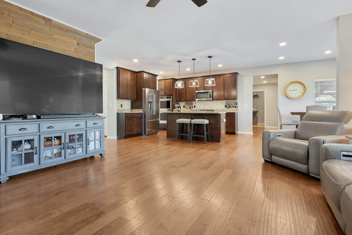 Elburn, Illinois, 60119, United States, 5 Bedrooms Bedrooms, ,4 BathroomsBathrooms,Residential,For Sale,1992402