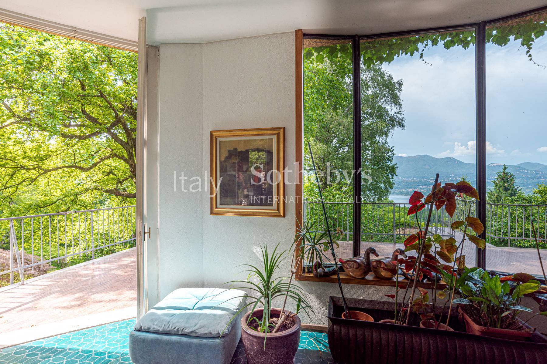  Inviting 1960s villa overlooking Lake Varese - 物件實景