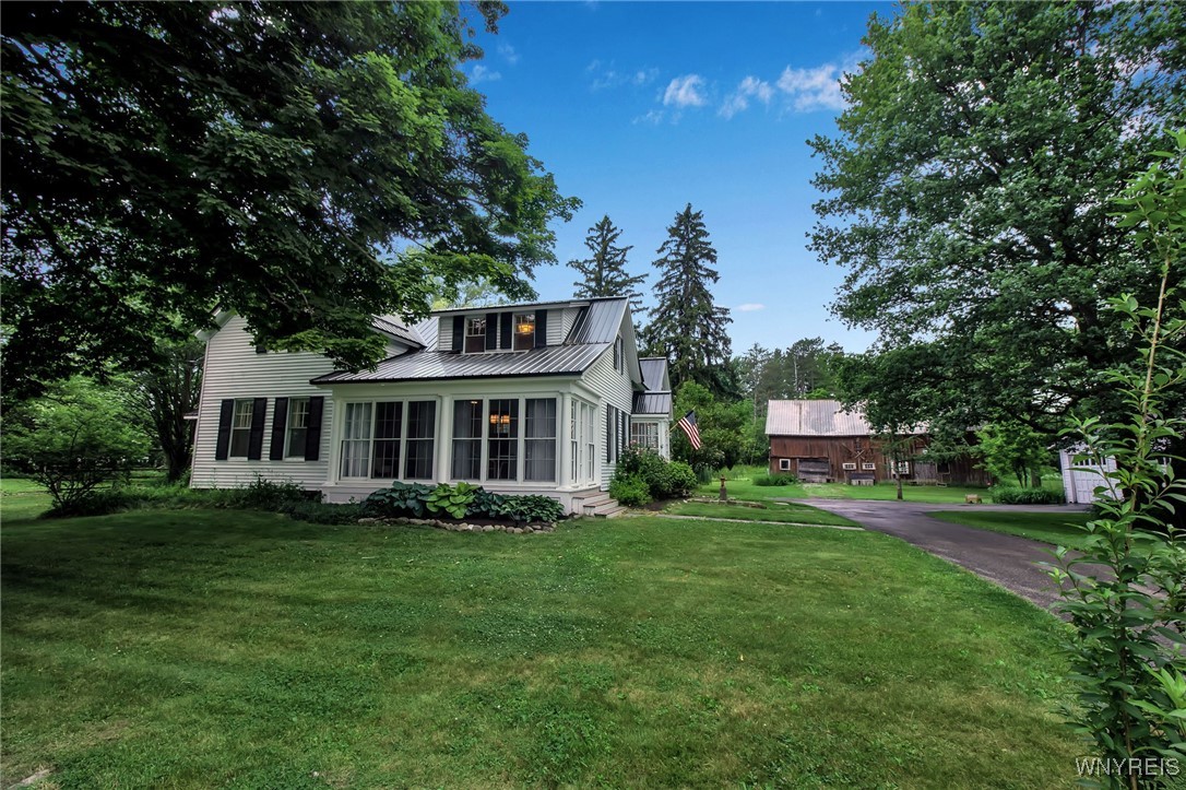 Aurora, New York, 14052, United States, 3 Bedrooms Bedrooms, ,3 BathroomsBathrooms,Residential,For Sale,1865001