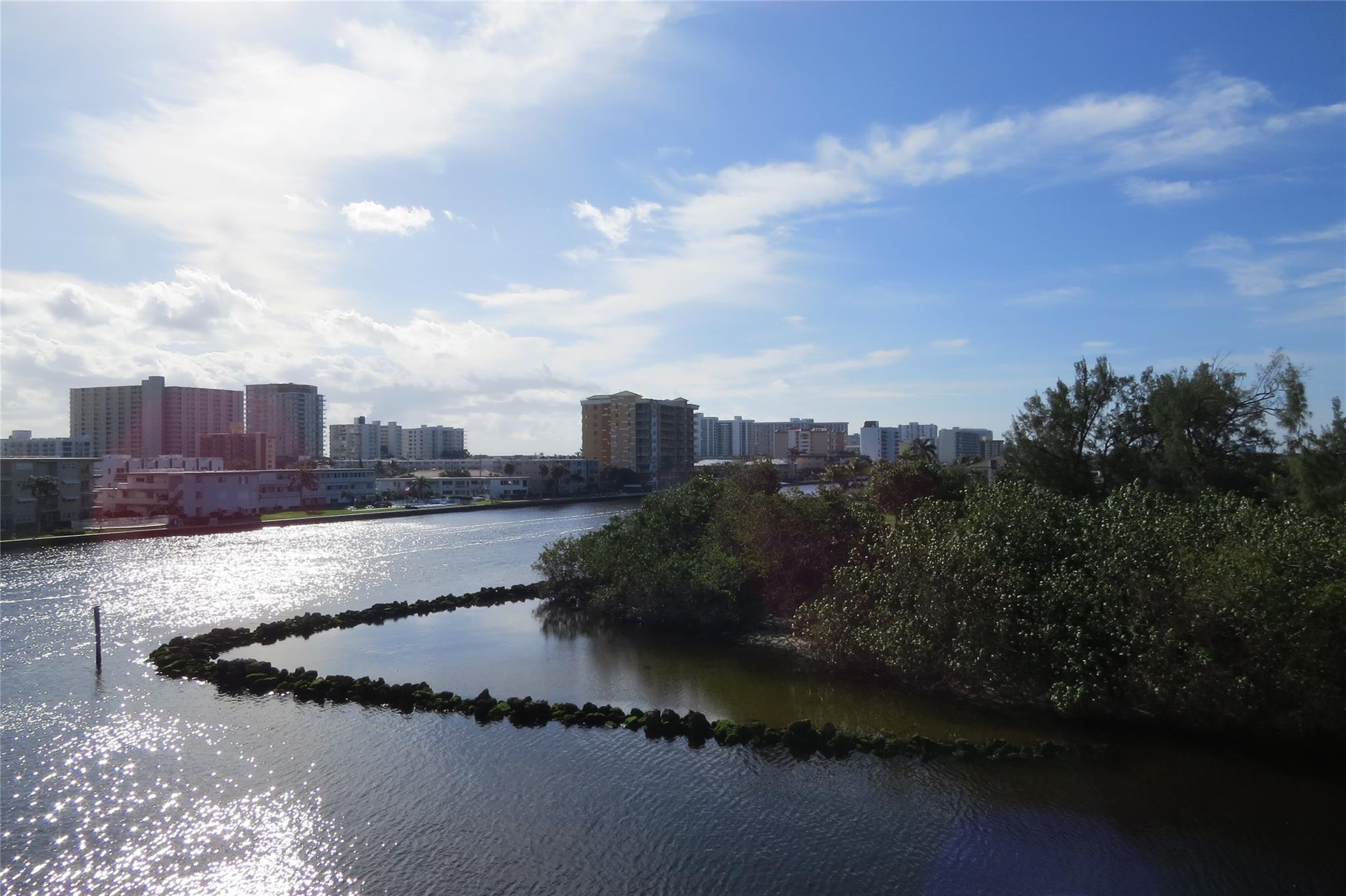 Pompano Beach, Florida, 33062, United States, 2 Bedrooms Bedrooms, ,3 BathroomsBathrooms,Residential,For Sale,1915850