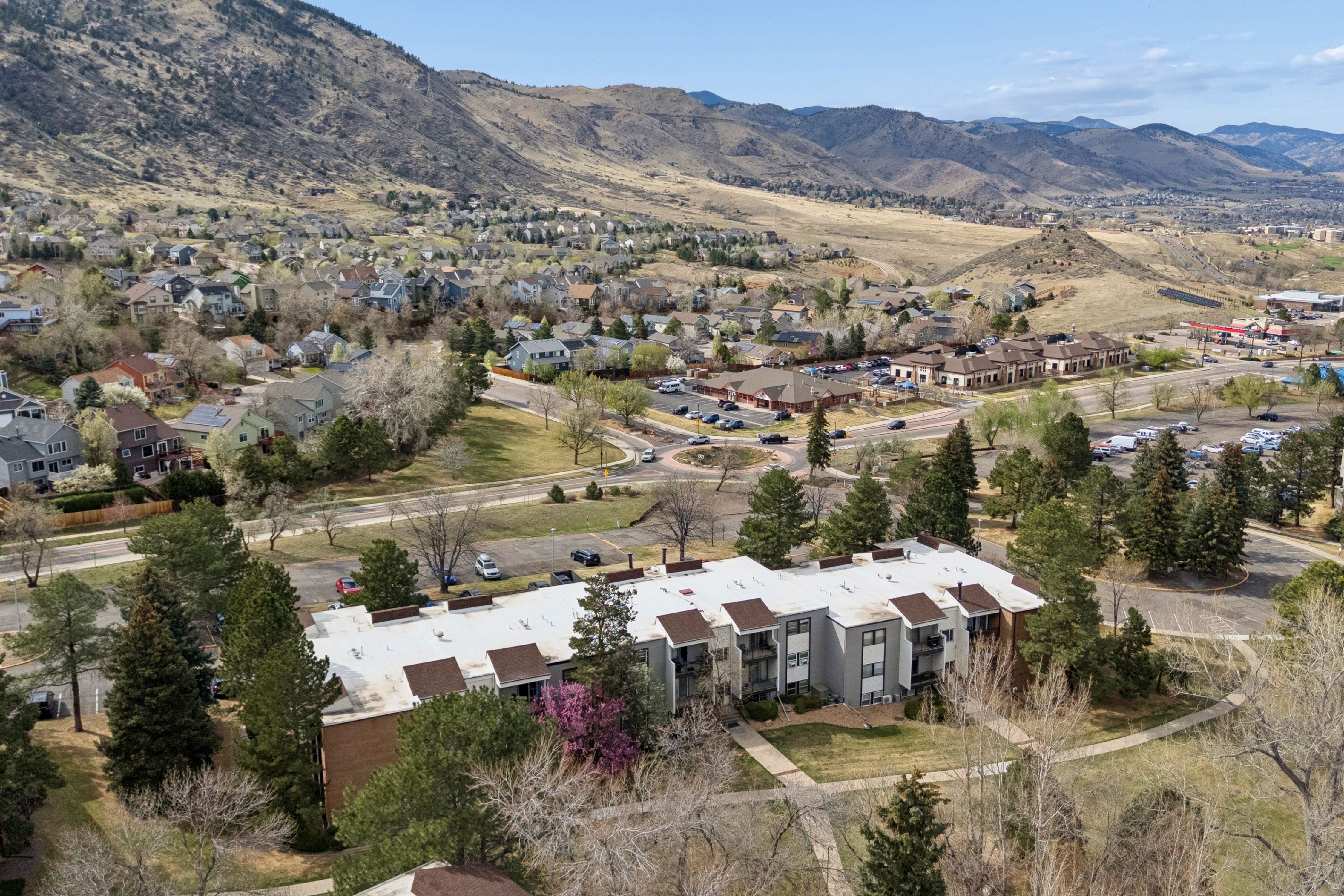  Move-In Ready Condo In Prime Golden Location - 物件實景