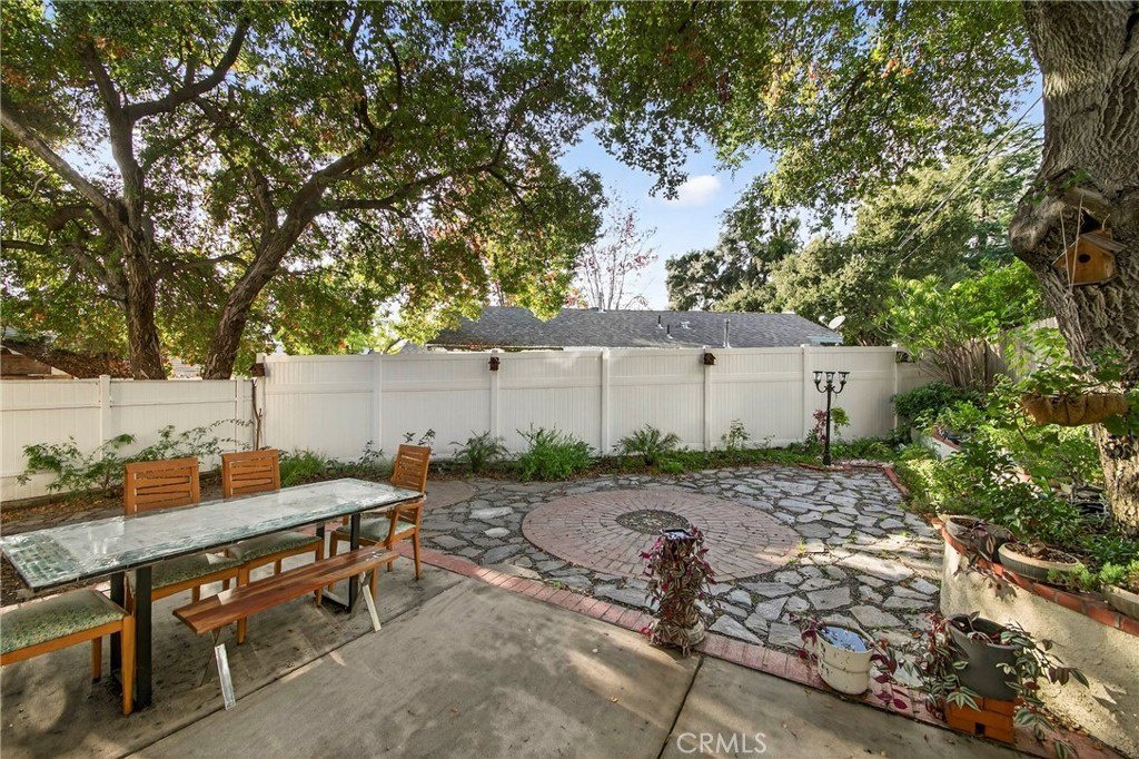 La Crescenta, California, 91214, United States, 4 Bedrooms Bedrooms, ,3 BathroomsBathrooms,Residential,For Sale,1997166