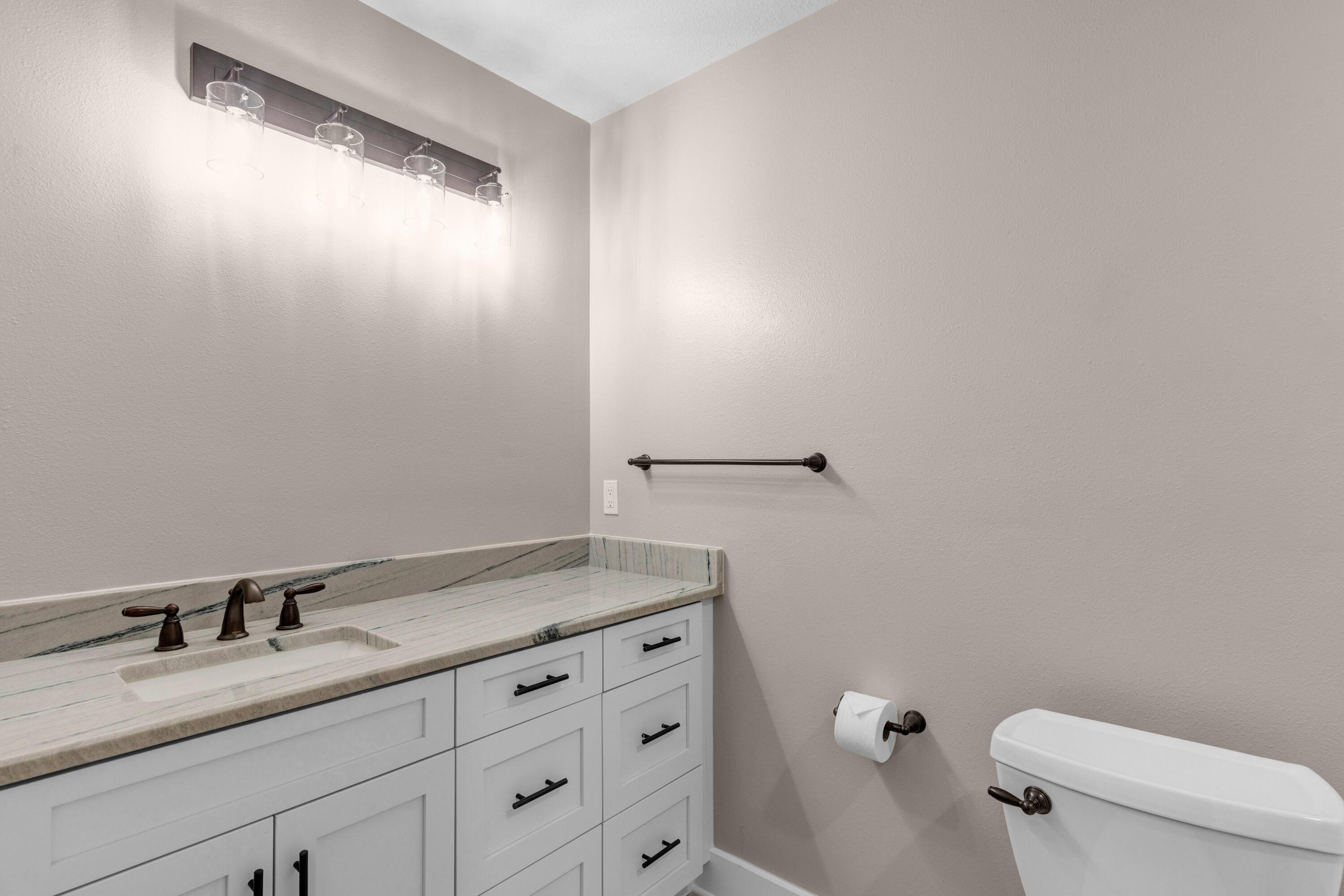 Niceville, Florida, 32578, United States, 3 Bedrooms Bedrooms, ,2 BathroomsBathrooms,Residential,For Sale,1982327