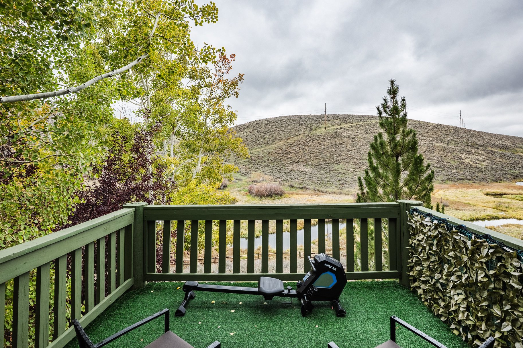  Rare Creekside Retreat  Privacy, Mountain Living & Unbeatable Convenience - 物件實景