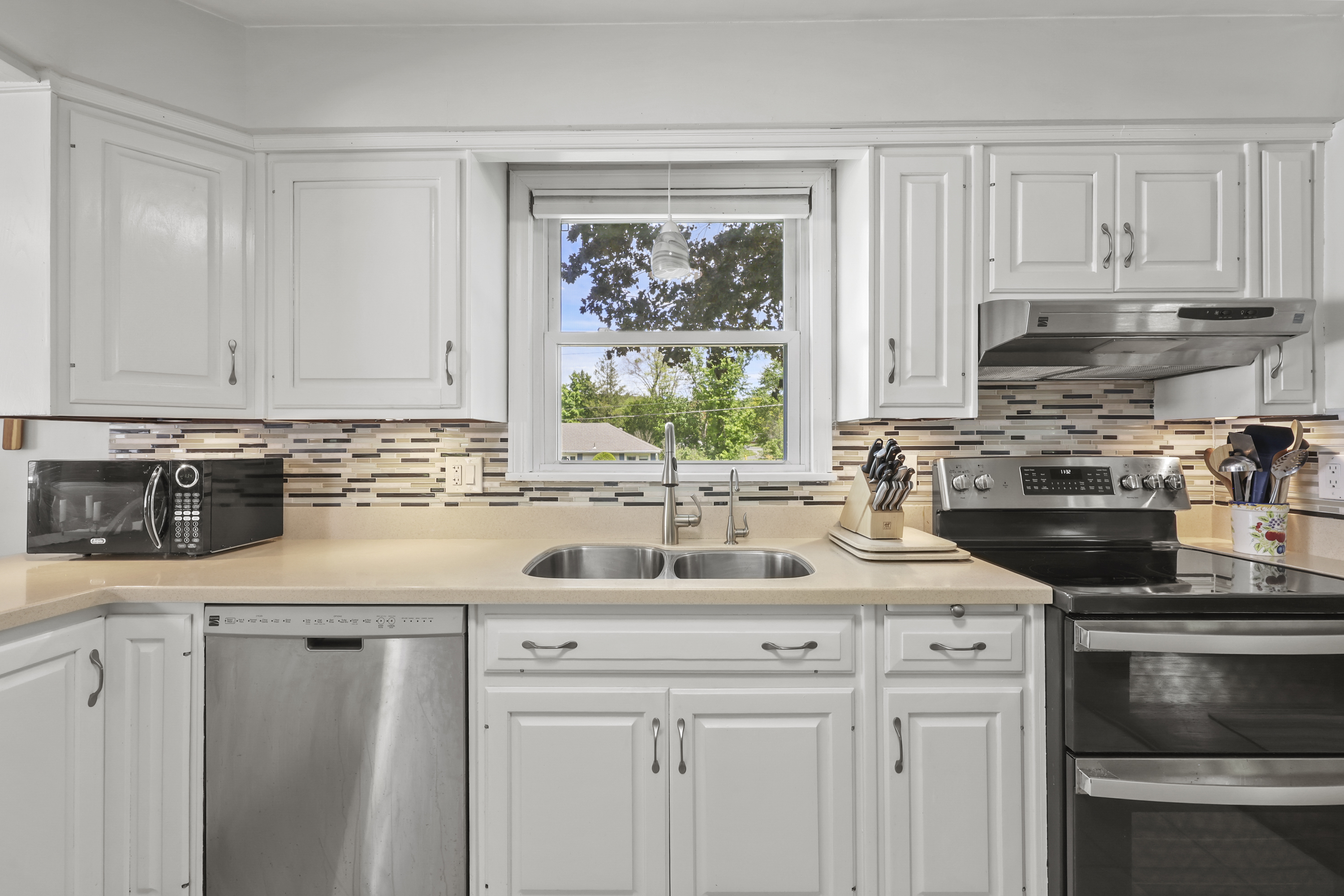  Updated 3BR Ranch on Corner Lot Near Trails & Shopping - 物件實景