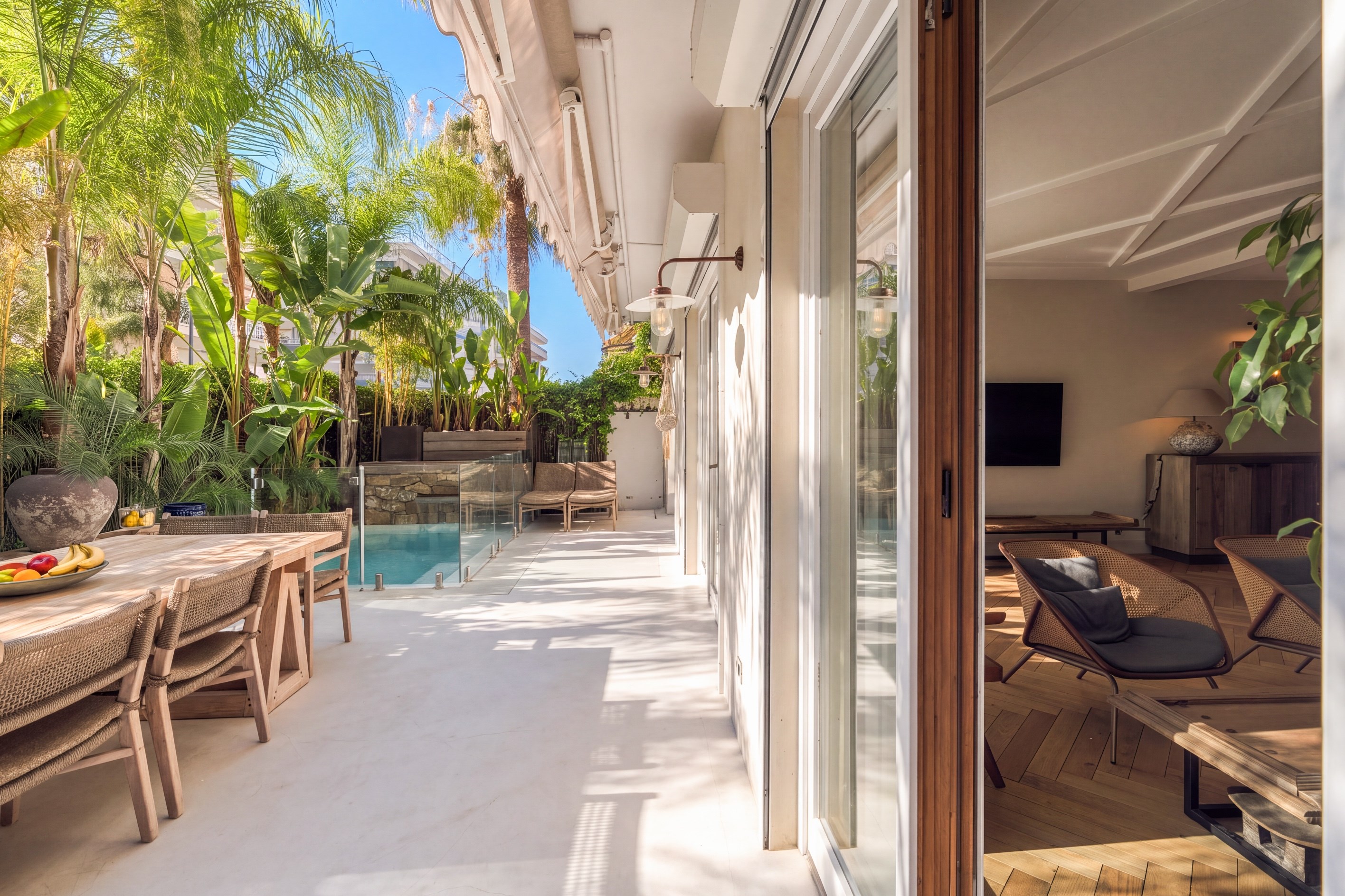  Luxury apartment for sale in Cannes Palm Beach with landscaped terrace, private… - 物件實景