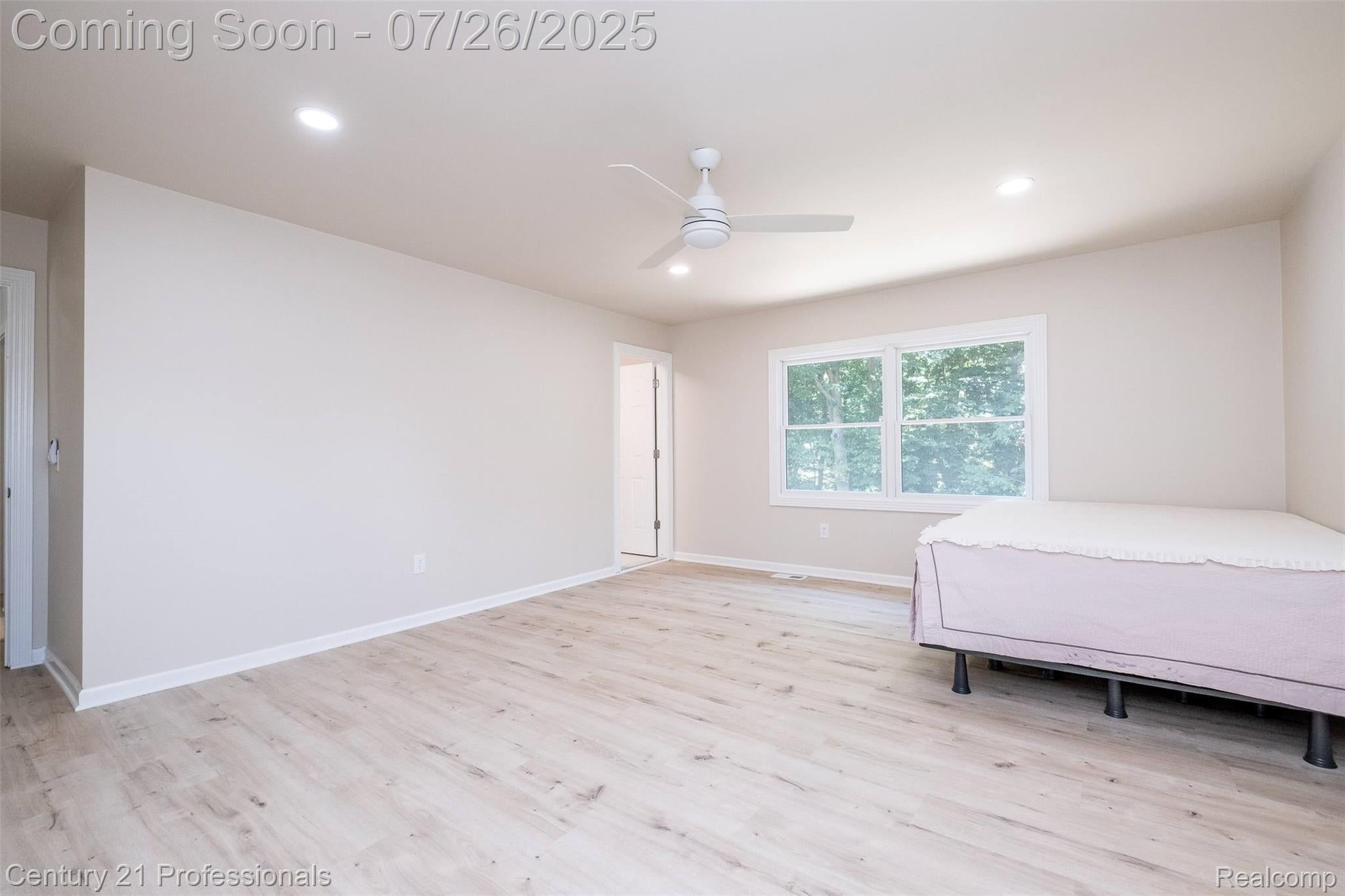 RochesterHills, Michigan, 48309, United States, 3 Bedrooms Bedrooms, ,4 BathroomsBathrooms,Residential,For Sale,1975031