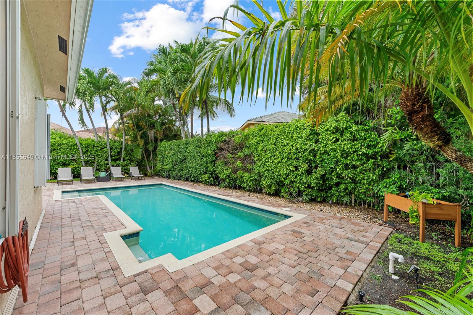 Weston, Florida, 33327, United States, 4 Bedrooms Bedrooms, ,3 BathroomsBathrooms,Residential,For Sale,1913300