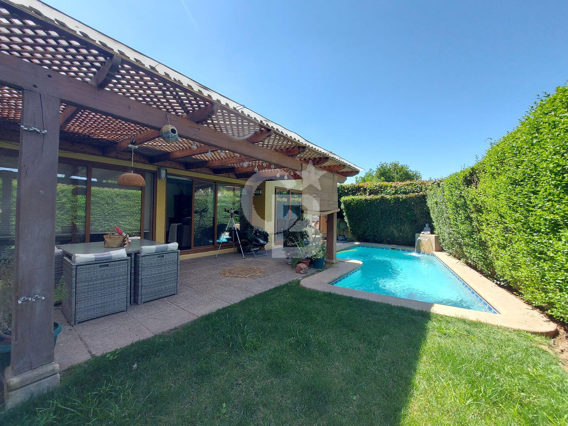 Huechuraba, Chile, 5 Bedrooms Bedrooms, ,4 BathroomsBathrooms,Residential,For Sale,2003220