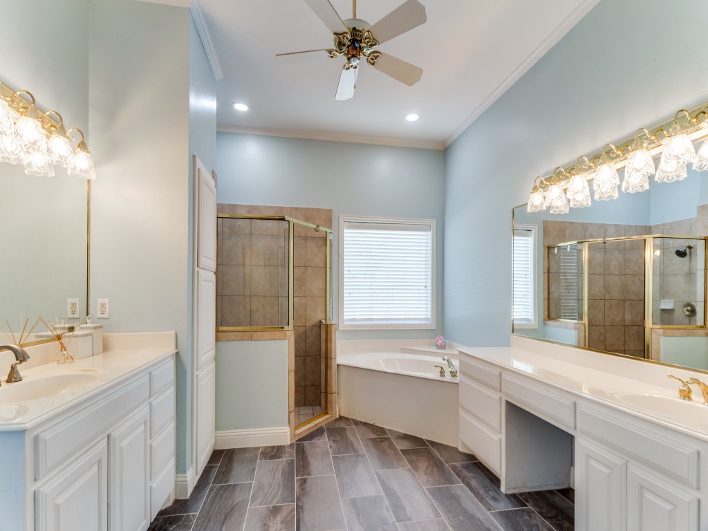 Fort Worth, Texas, 76179, United States, 5 Bedrooms Bedrooms, ,5 BathroomsBathrooms,Residential,For Sale,1721664