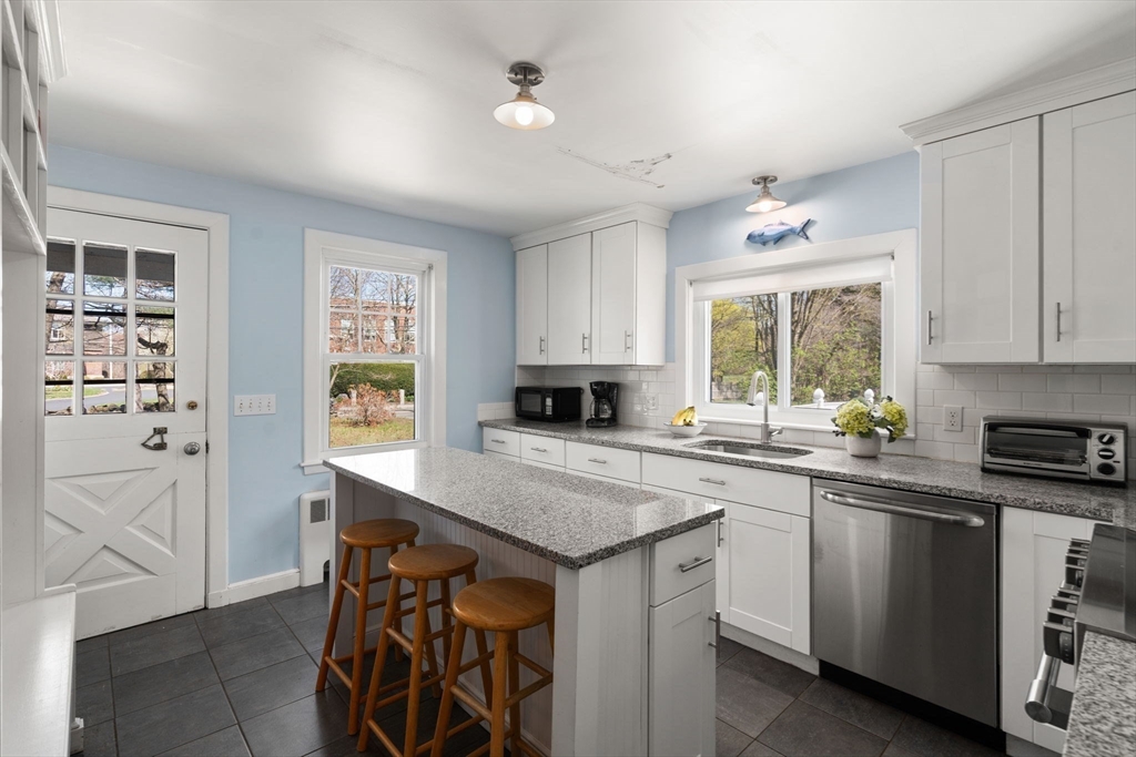 Weston, Massachusetts, 02493, United States, 4 Bedrooms Bedrooms, ,3 BathroomsBathrooms,Residential,For Sale,1804210