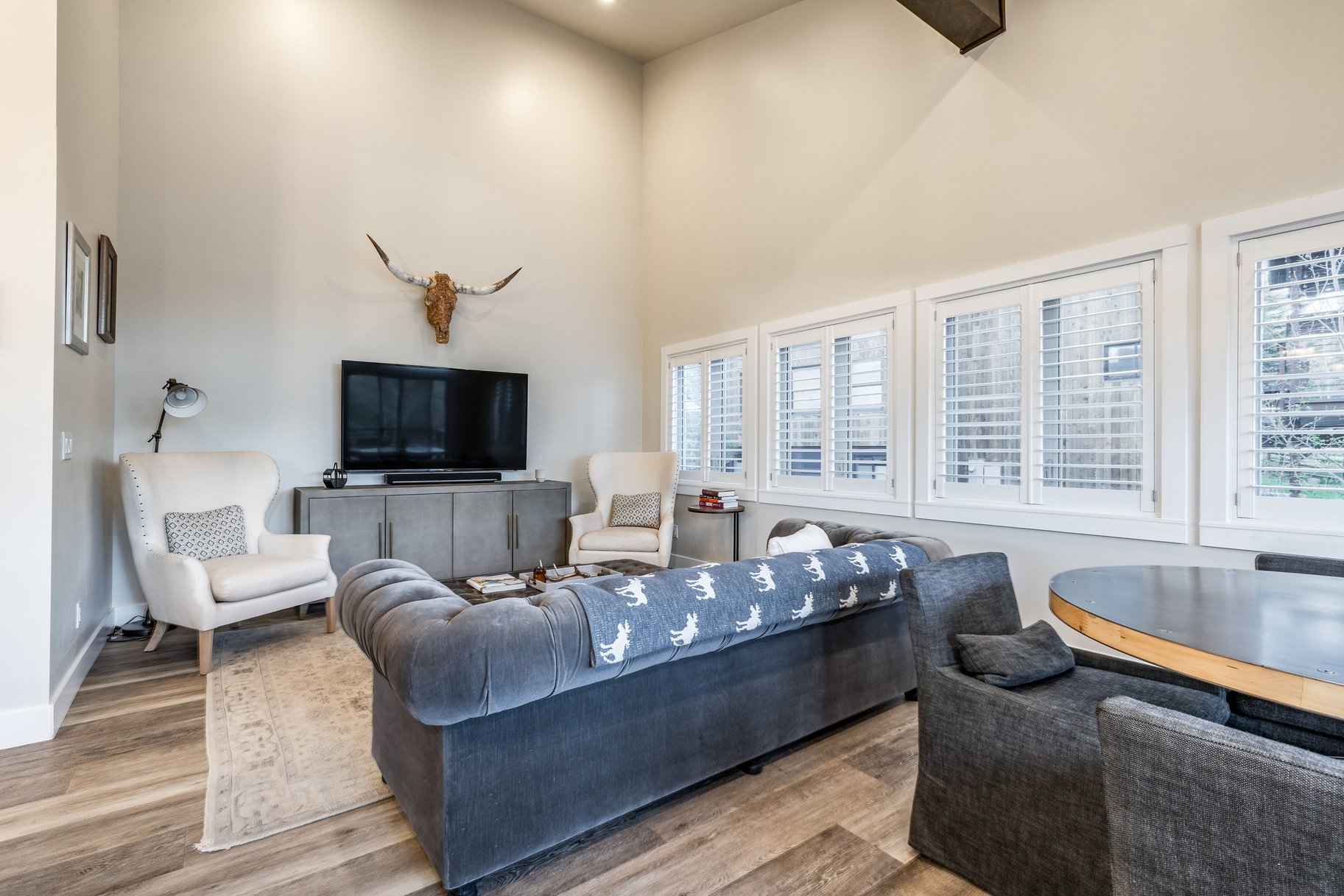  Light Filled Open Floor Plan with Great Outdoor Space - 物件實景