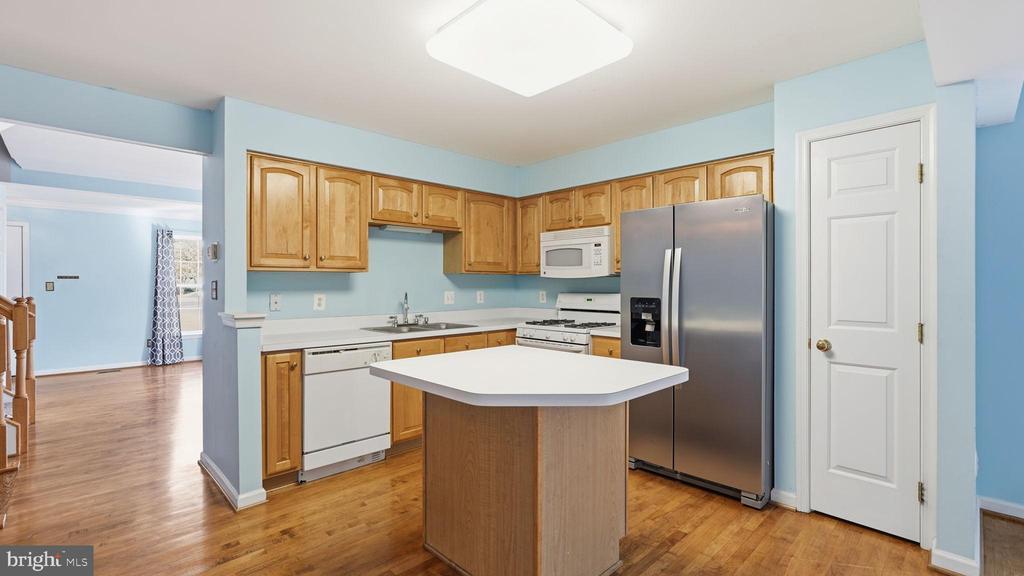 Gainesville, Virginia, 20155, United States, 3 Bedrooms Bedrooms, ,2 BathroomsBathrooms,Residential,For Sale,1989623