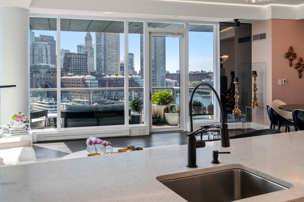 Boston, Massachusetts, 02210, United States, 3 Bedrooms Bedrooms, ,4 BathroomsBathrooms,Residential,For Sale,1885847