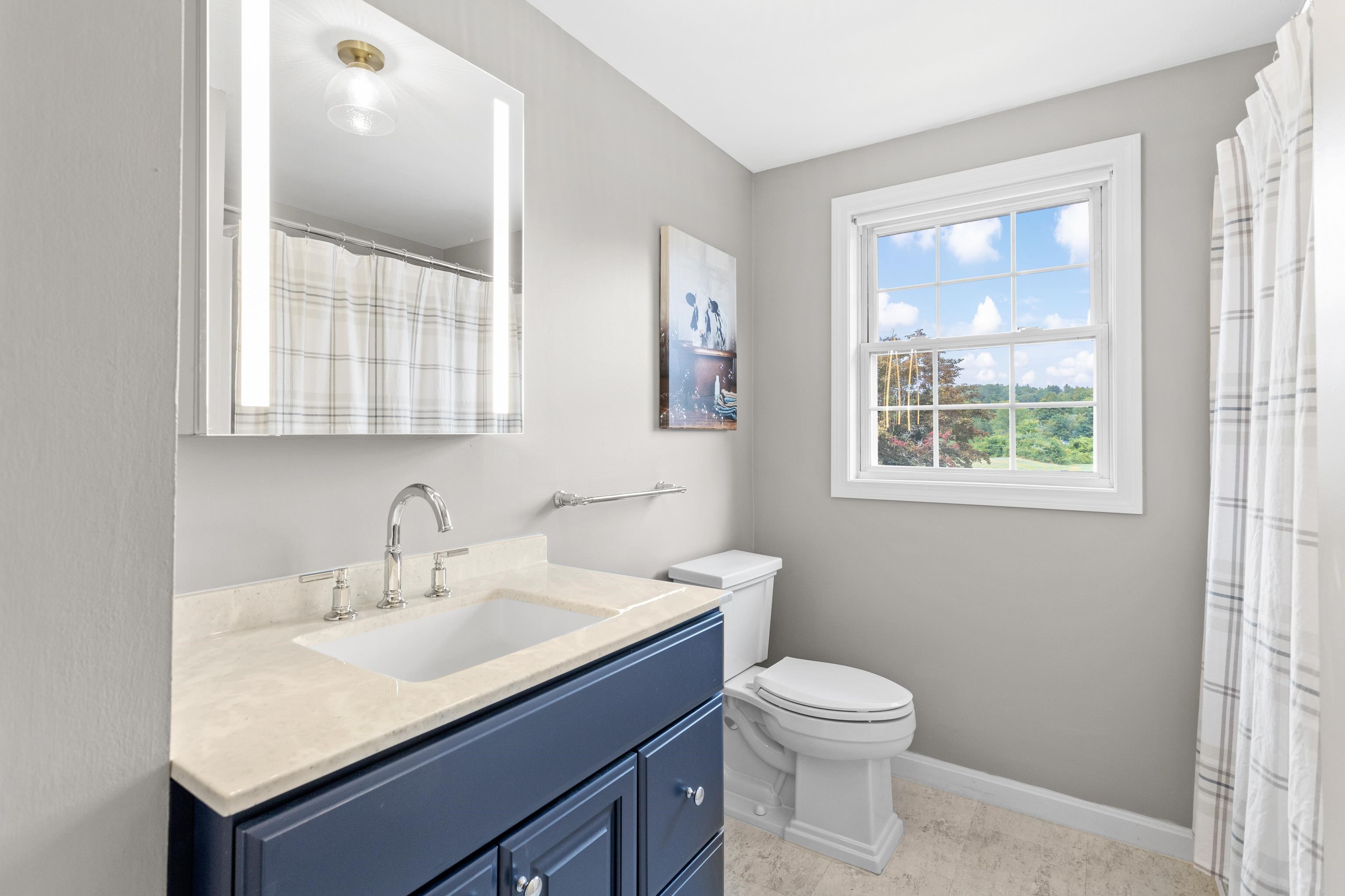 Pelham, New Hampshire, 03076, United States, 4 Bedrooms Bedrooms, ,3 BathroomsBathrooms,Residential,For Sale,1937373