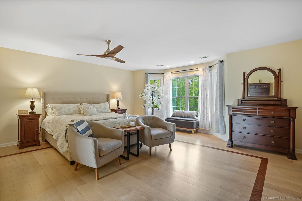Newtown, Connecticut, 06470, United States, 4 Bedrooms Bedrooms, ,5 BathroomsBathrooms,Residential,For Sale,1938679