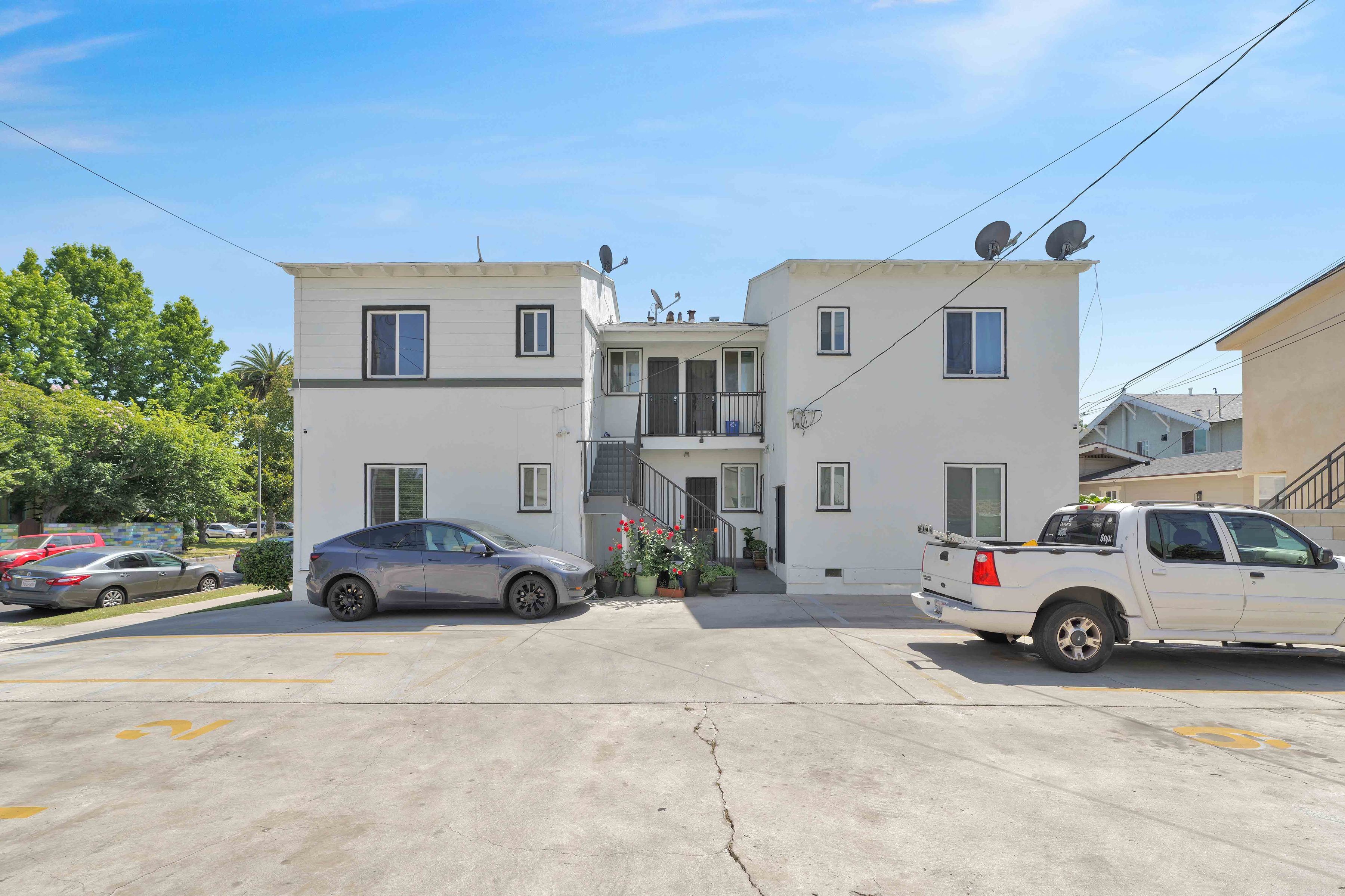  2442 W 18th St - 物件實景