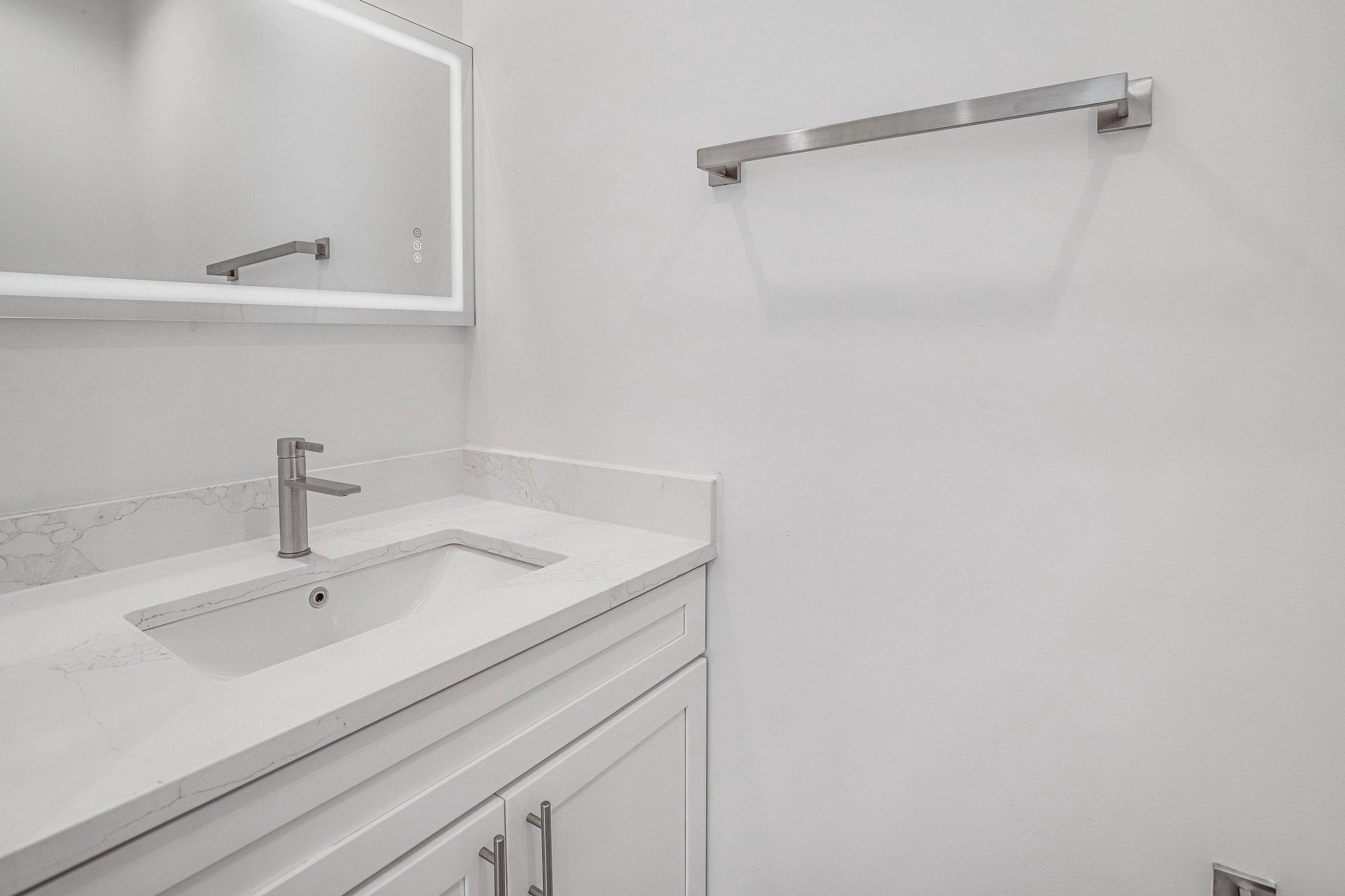  1202 Eastern Avenue NE, Washington, DC, 20019 - 物件實景