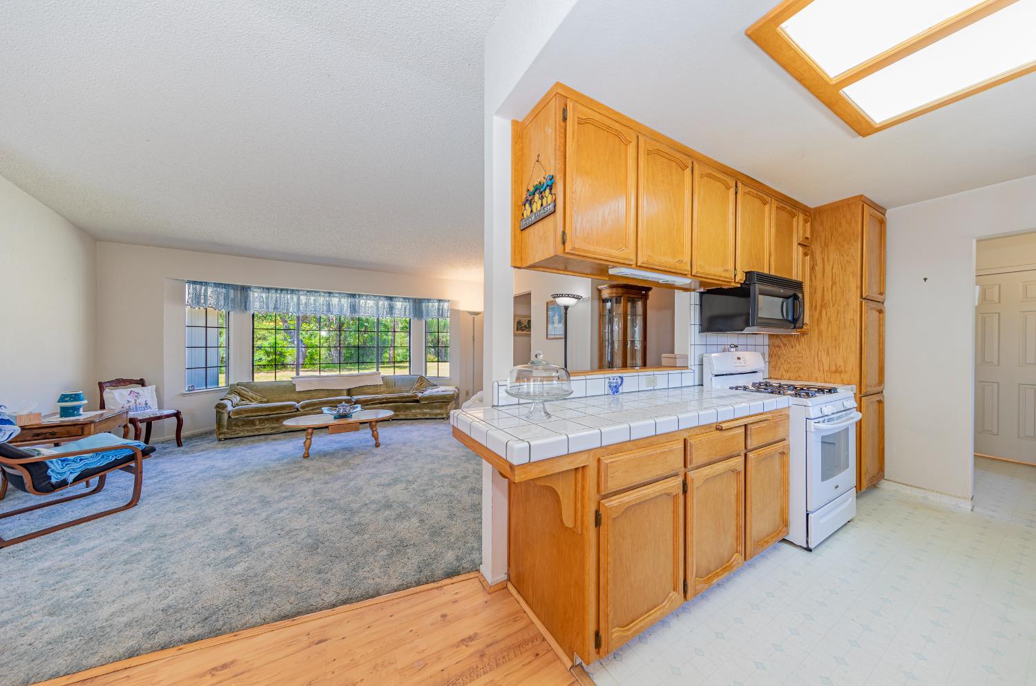 Oakhurst, California, 93644, United States, 4 Bedrooms Bedrooms, ,3 BathroomsBathrooms,Residential,For Sale,1974250