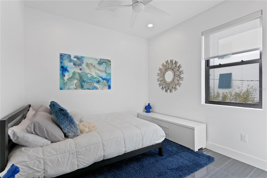 Tampa, Florida, 33606, United States, 4 Bedrooms Bedrooms, ,3 BathroomsBathrooms,Residential,For Sale,1998120