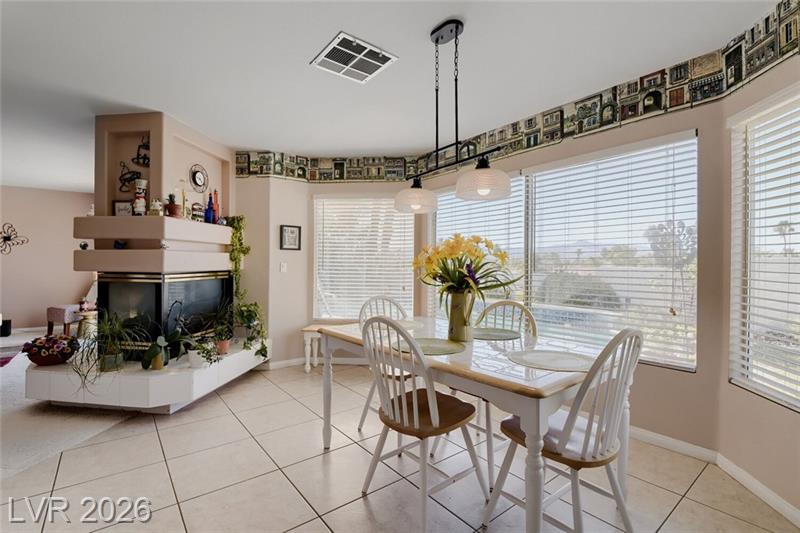 Henderson, Nevada, 89074, United States, 5 Bedrooms Bedrooms, ,2 BathroomsBathrooms,Residential,For Sale,2048039