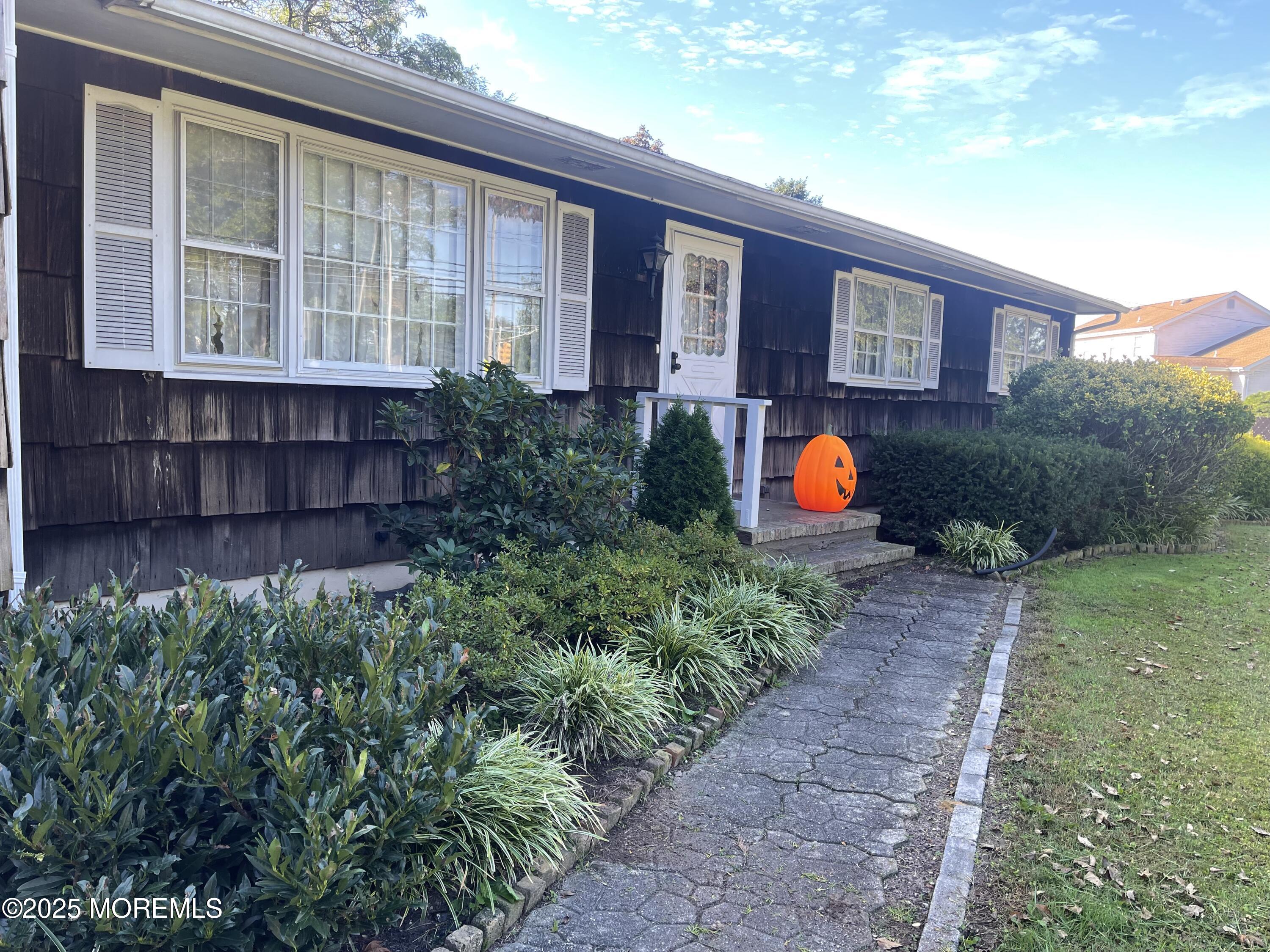 Brick, New Jersey, 08724, United States, 3 Bedrooms Bedrooms, ,2 BathroomsBathrooms,Residential,For Sale,1979269