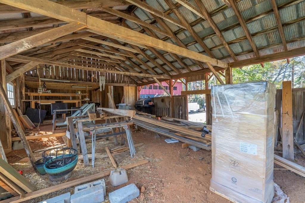 Brasstown, North Carolina, 28902, United States, 3 Bedrooms Bedrooms, ,3 BathroomsBathrooms,Residential,For Sale,1986118