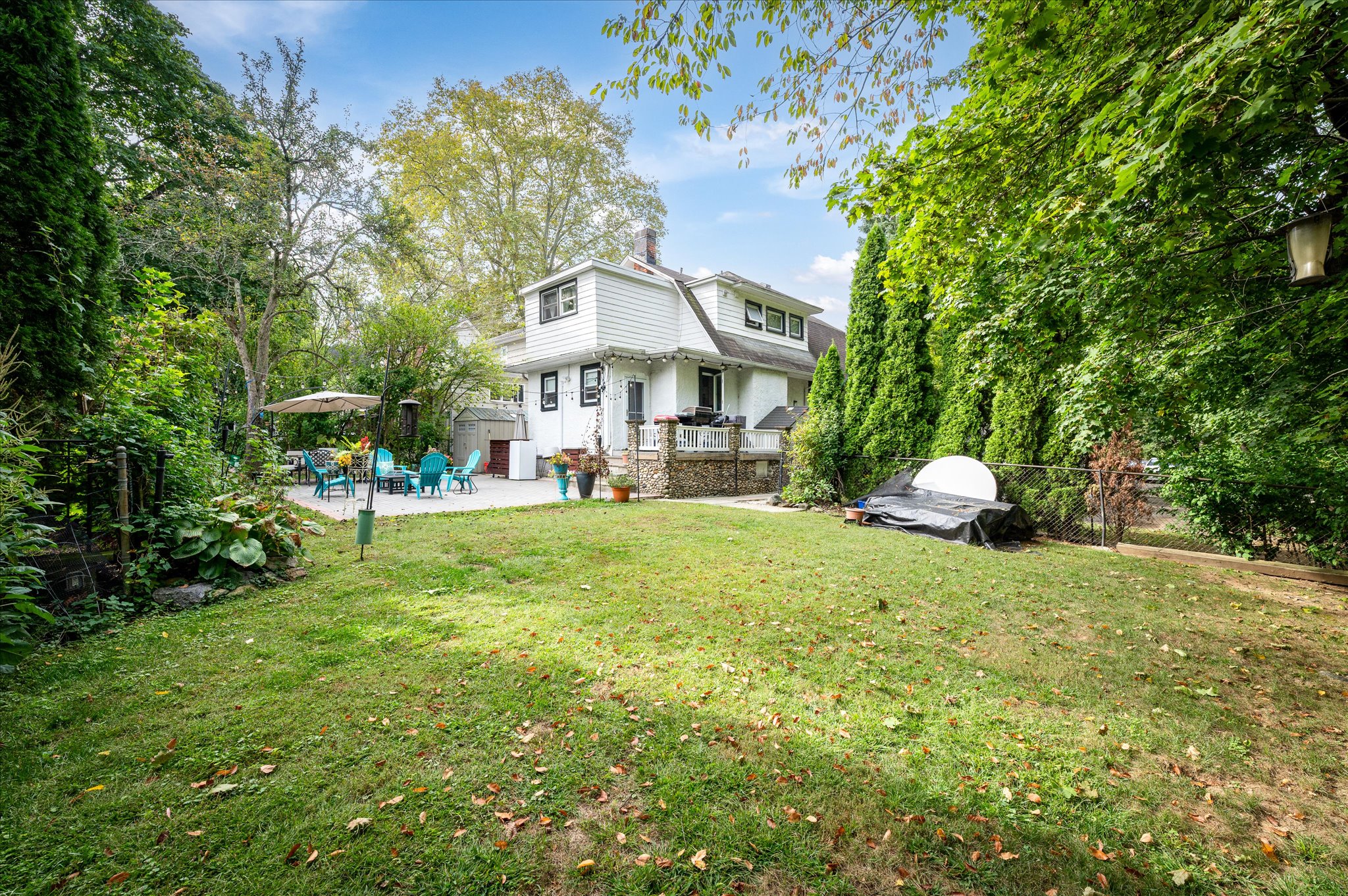  737 Bradley Street - 物件實景