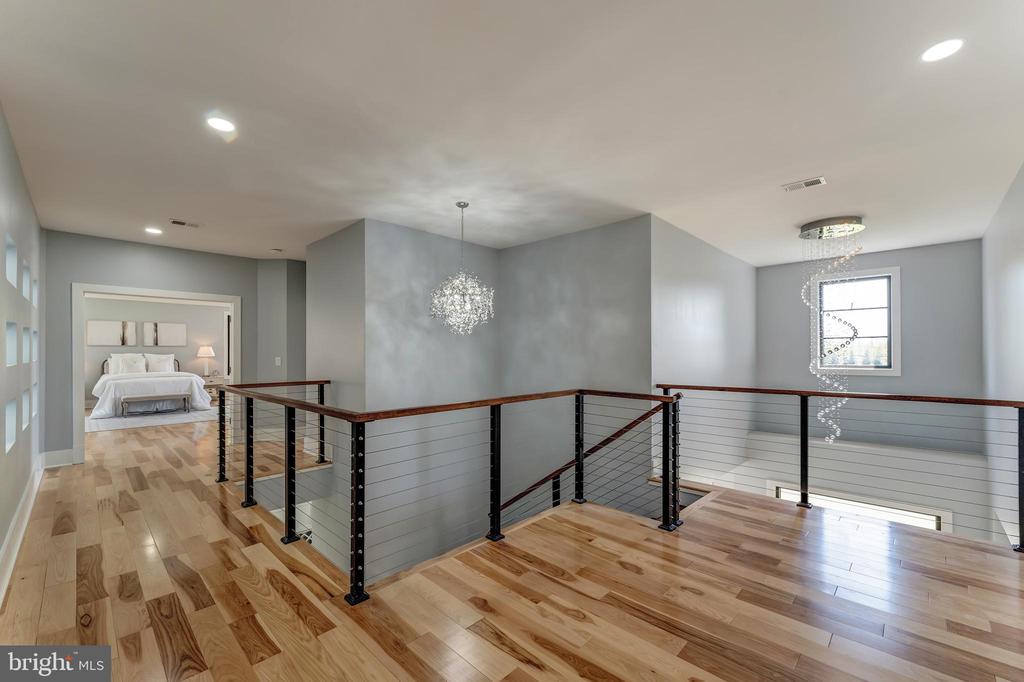 Herndon, Virginia, 20170, United States, 6 Bedrooms Bedrooms, ,6 BathroomsBathrooms,Residential,For Sale,1941281