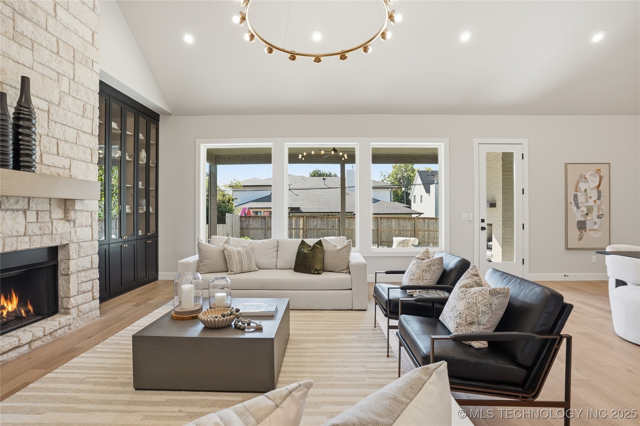 Tulsa, Oklahoma, 74114, United States, 4 Bedrooms Bedrooms, ,5 BathroomsBathrooms,Residential,For Sale,1990982