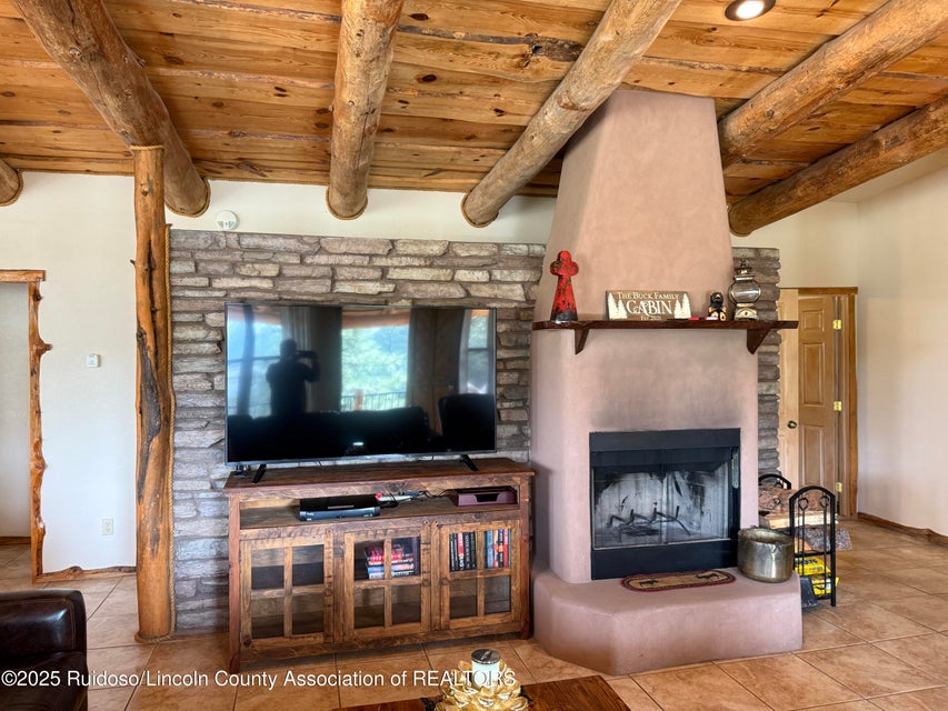 Ruidoso, New Mexico, 88345, United States, 3 Bedrooms Bedrooms, ,5 BathroomsBathrooms,Residential,For Sale,1979549