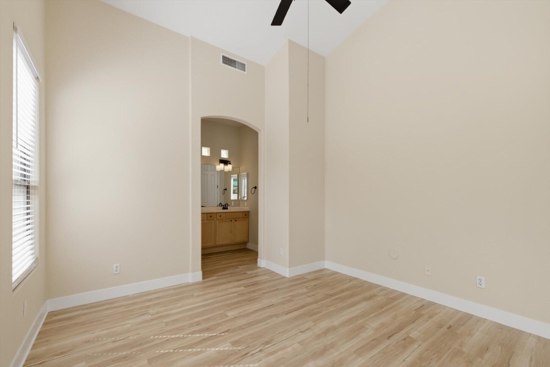  6535 N 14th Place  Phoenix, AZ - 物件實景