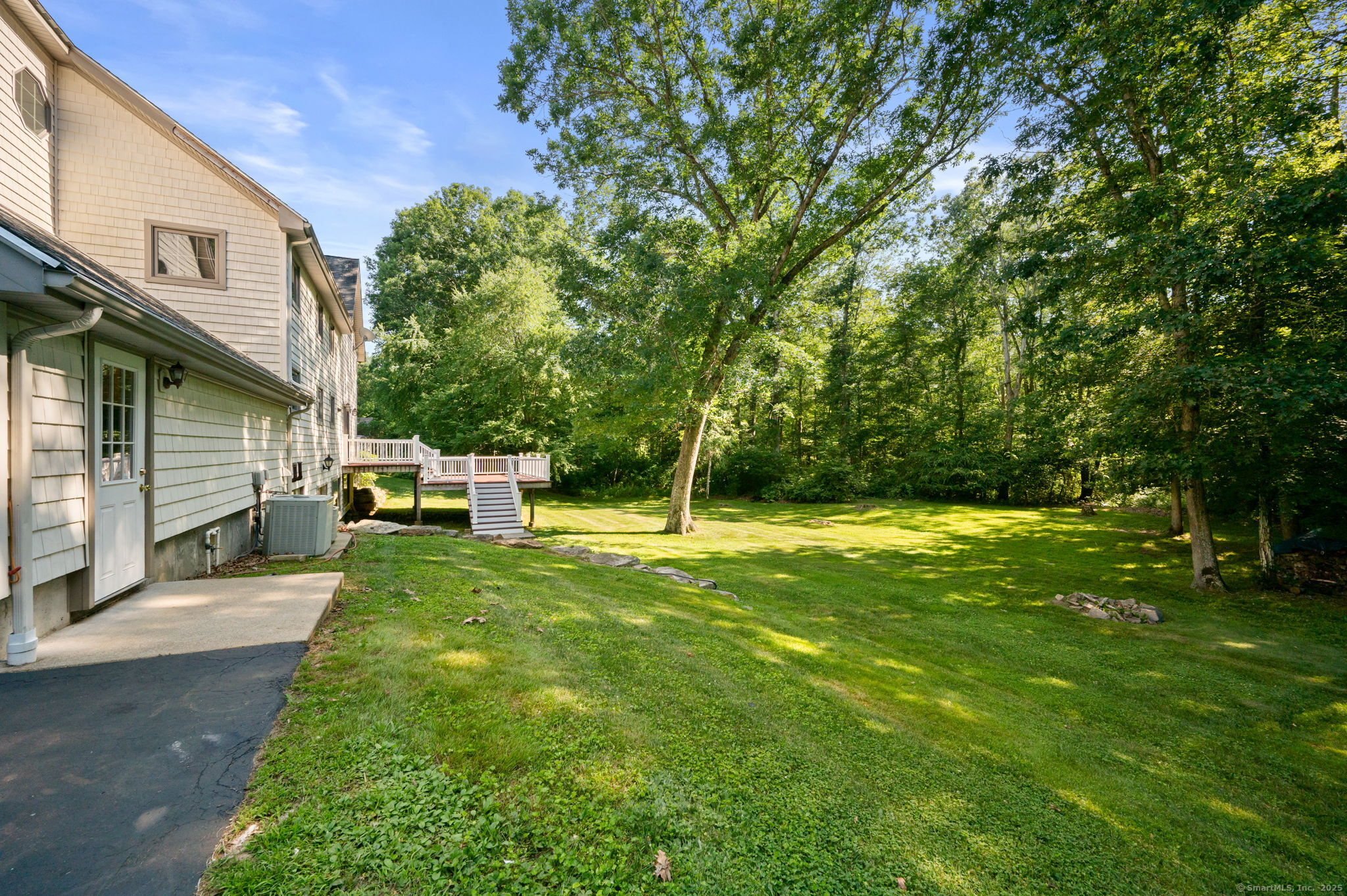 East Lyme, Connecticut, 06333, United States, 4 Bedrooms Bedrooms, ,3 BathroomsBathrooms,Residential,For Sale,1890617