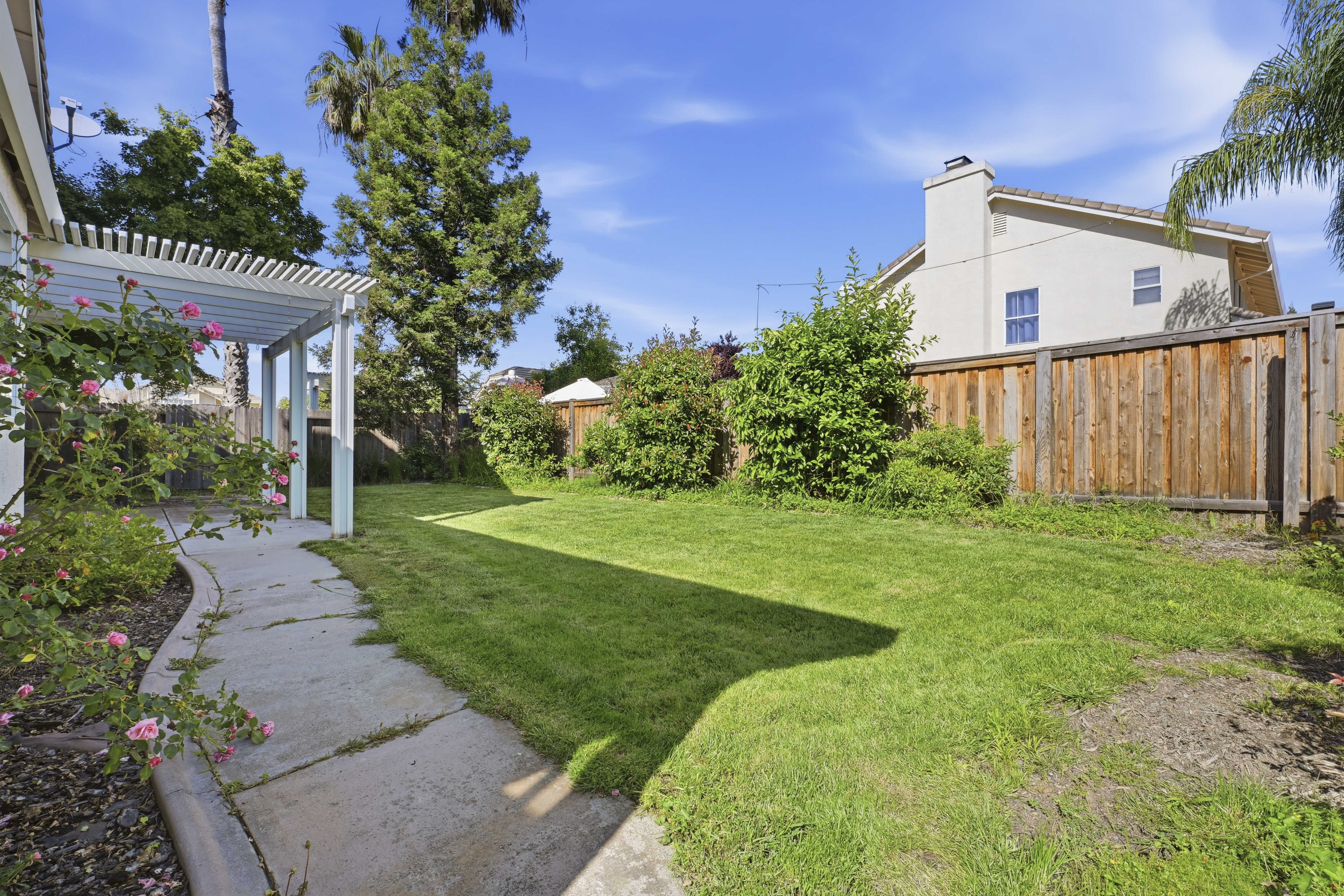  1240 Camino Capistrano, Roseville, CA 95747 - 物件實景