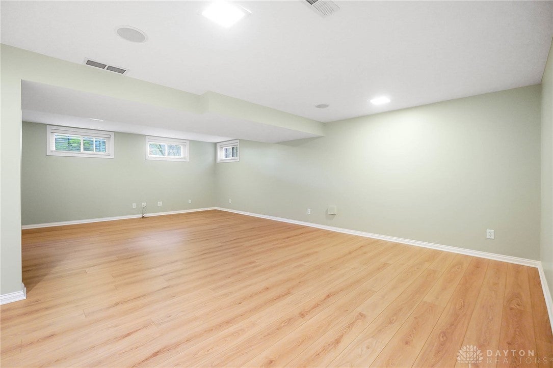 Dayton, Ohio, 45458, United States, 5 Bedrooms Bedrooms, ,4 BathroomsBathrooms,Residential,For Sale,1975816