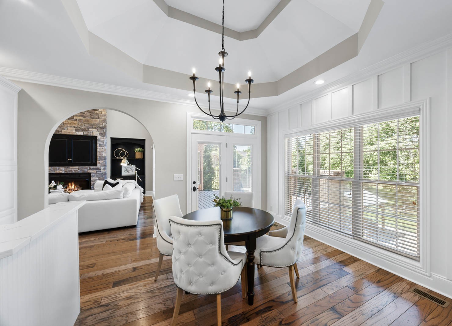 Clarksville, Tennessee, 37043, United States, 4 Bedrooms Bedrooms, ,5 BathroomsBathrooms,Residential,For Sale,1997798