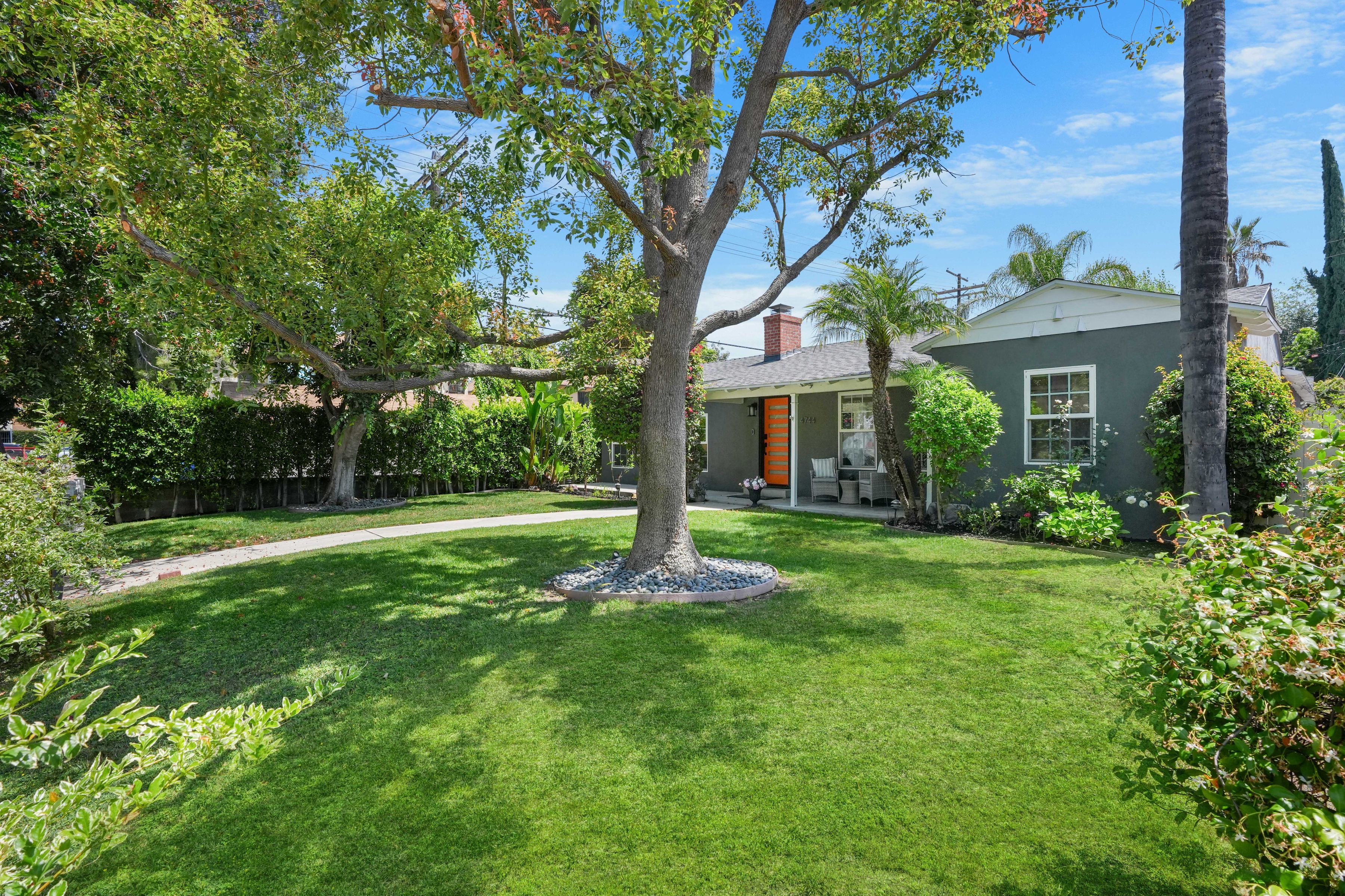  4744 Camellia Avenue - 物件實景