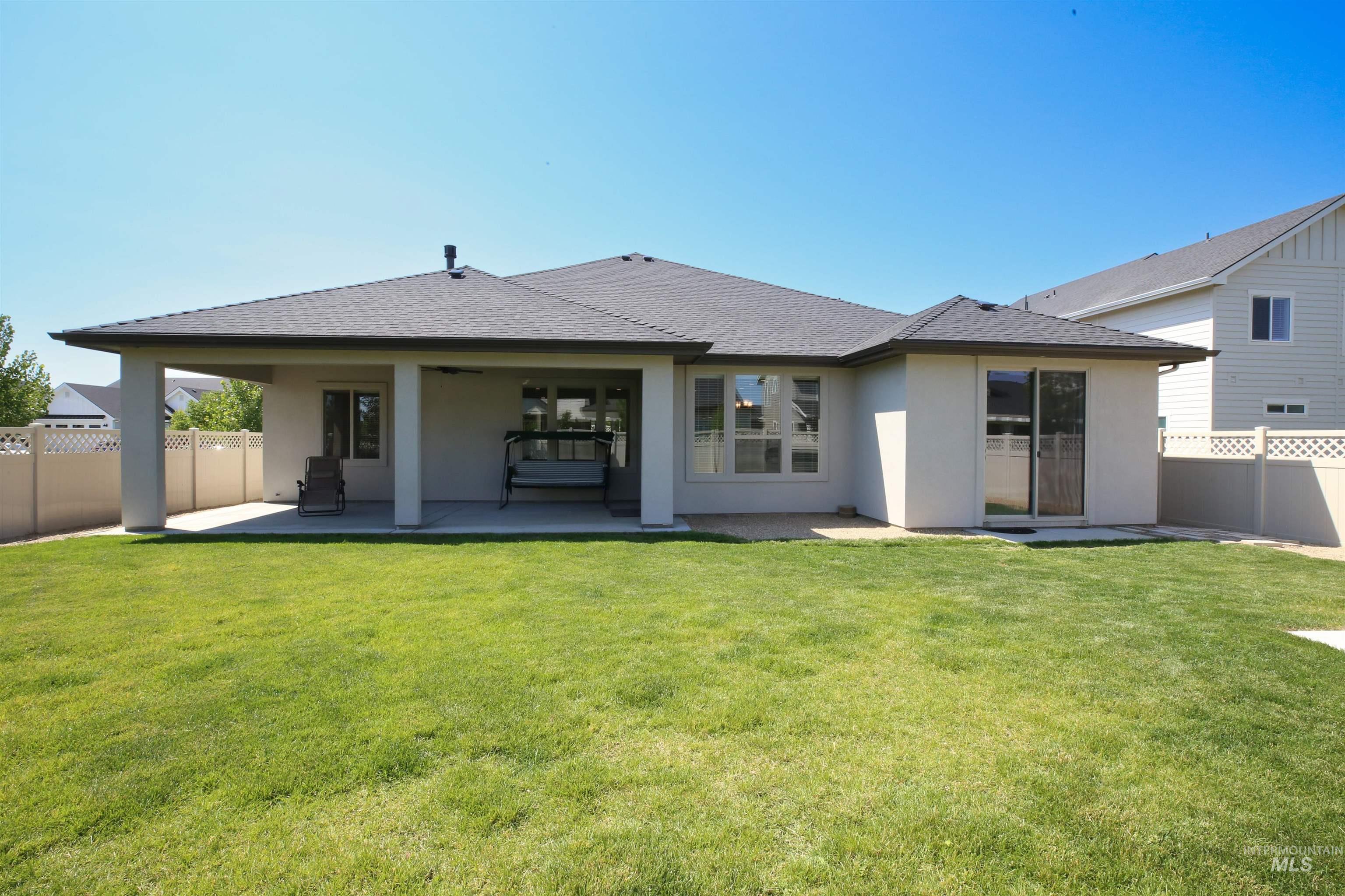 Meridian, Idaho, 83646, United States, 3 Bedrooms Bedrooms, ,2 BathroomsBathrooms,Residential,For Sale,1960582