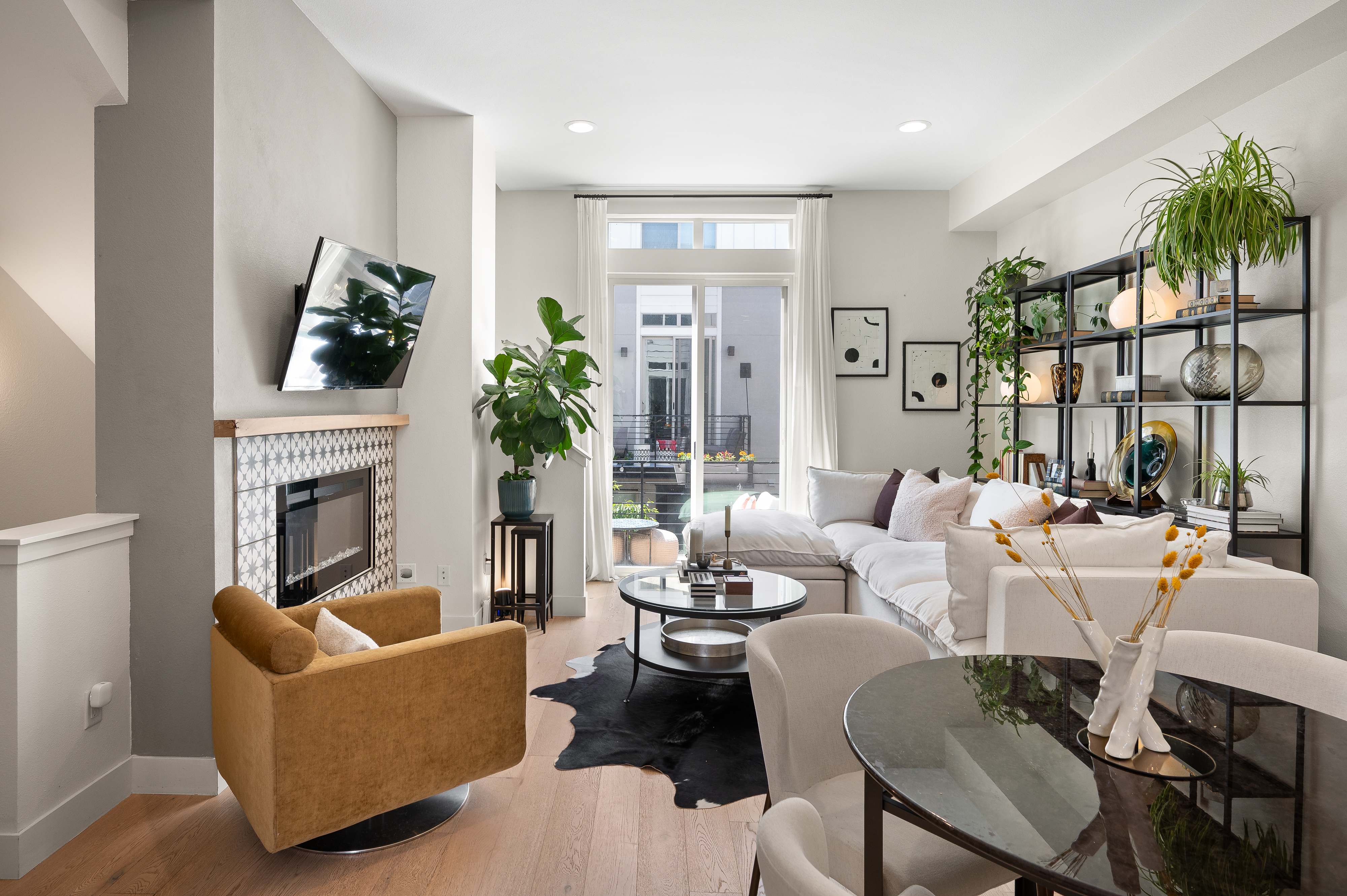  Modern Townhome In Contemporary Enclave - 物件實景