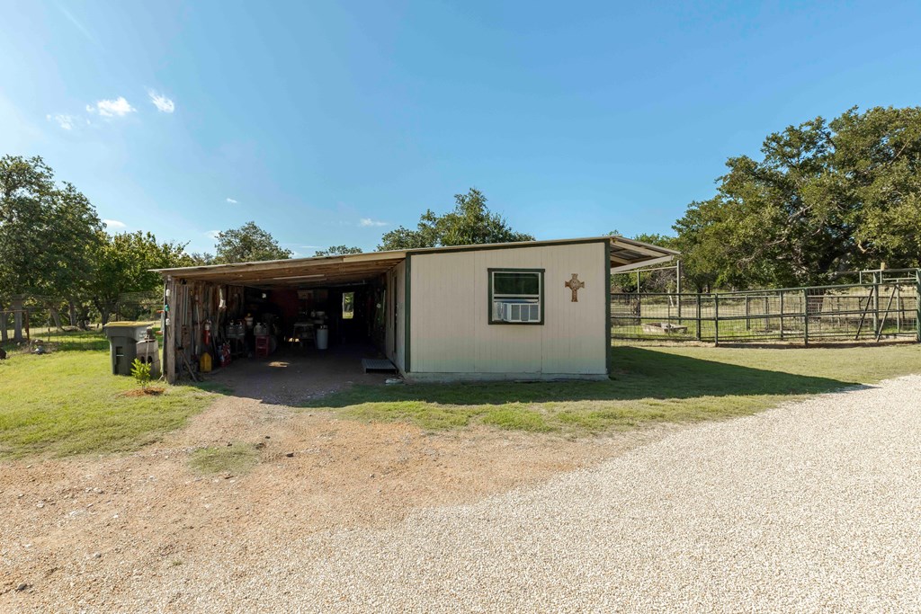 Fredericksburg, Texas, 78624, United States, 3 Bedrooms Bedrooms, ,3 BathroomsBathrooms,Residential,For Sale,1977376