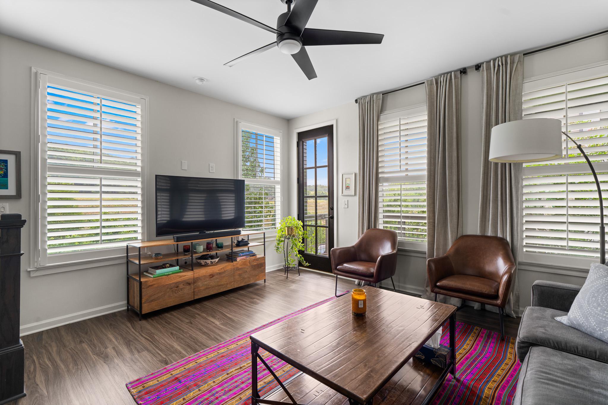  End-Unit Townhome in Premier BeltLine Community - 物件實景