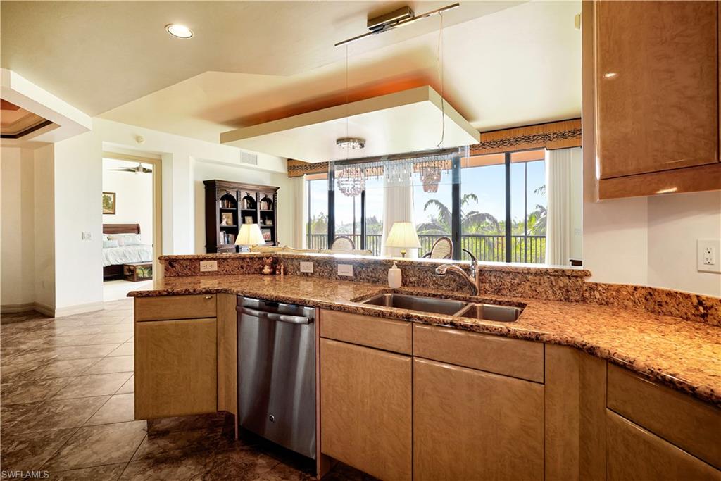 Fort Myers, Florida, 33907, United States, 2 Bedrooms Bedrooms, ,3 BathroomsBathrooms,Residential,For Sale,1994873