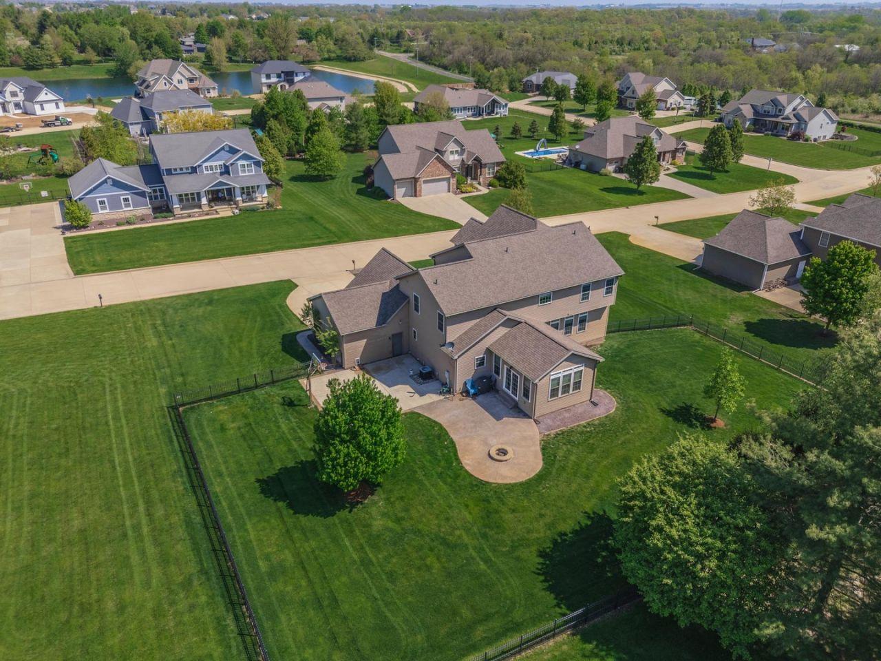 Bloomington, Illinois, 61705, United States, 5 Bedrooms Bedrooms, ,5 BathroomsBathrooms,Residential,For Sale,1817687